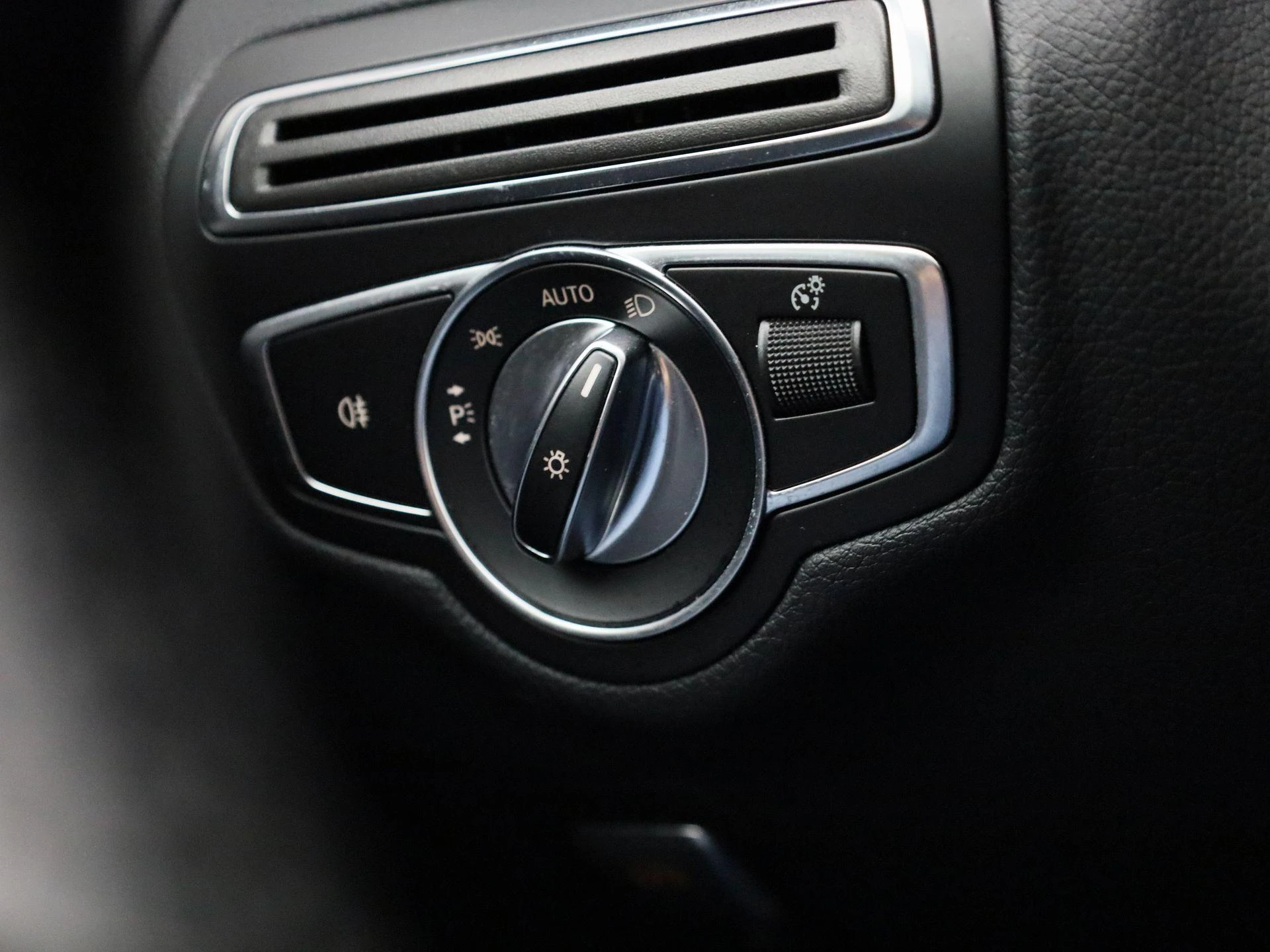 Mercedes-Benz C-Klasse 160 Business Solution AMG Plus Upgrade Edition