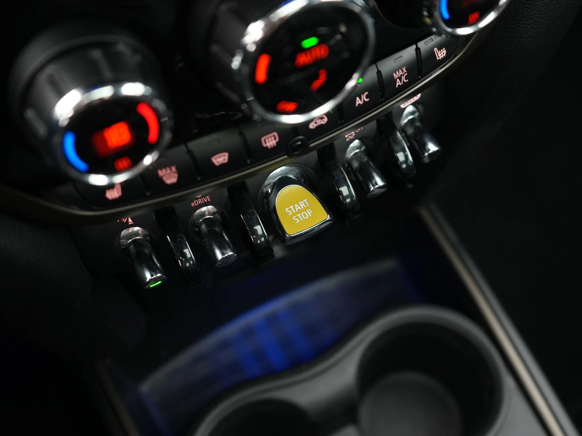 MINI-Countryman-image-28