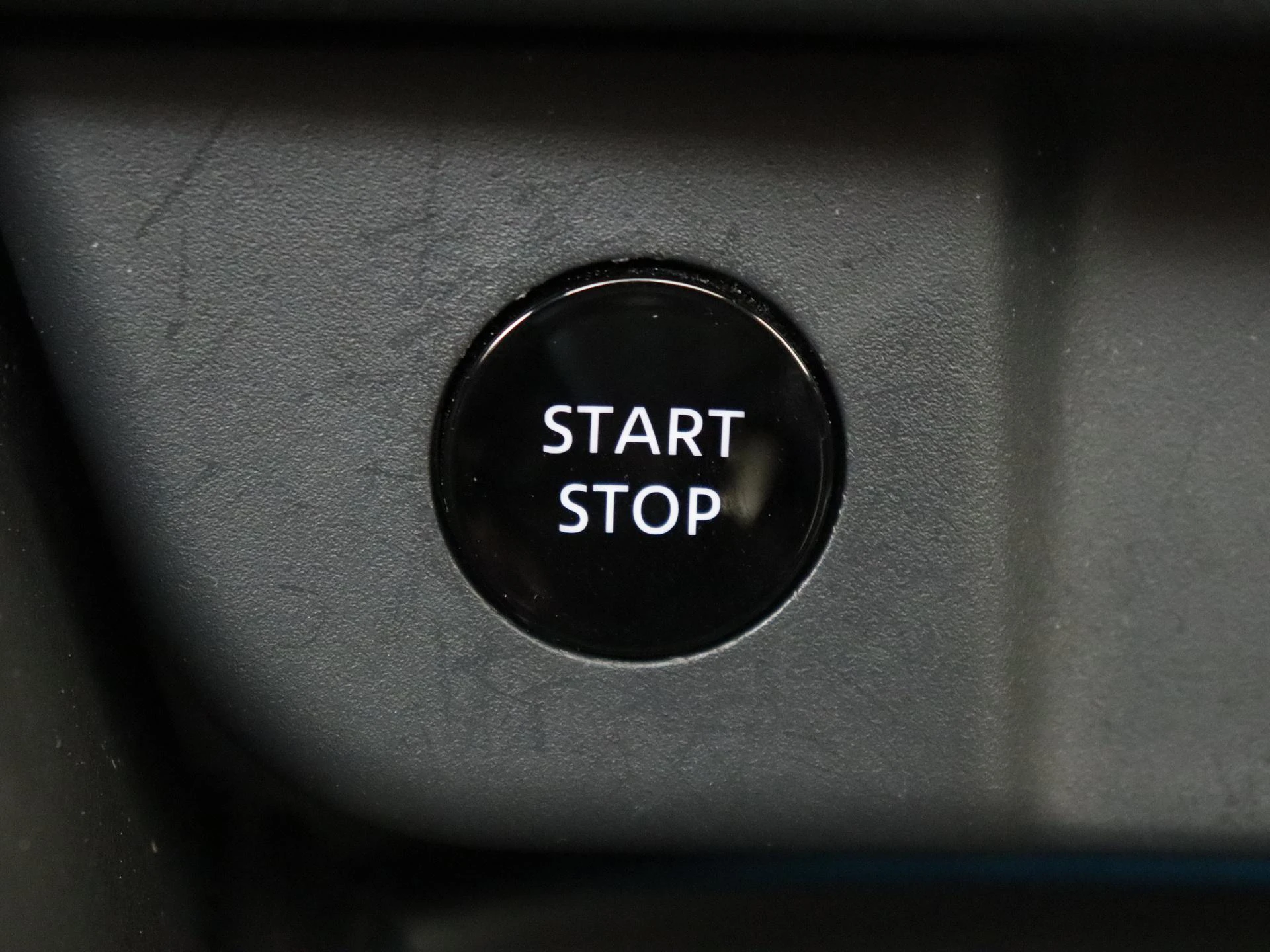 Nissan-QASHQAI-image-21
