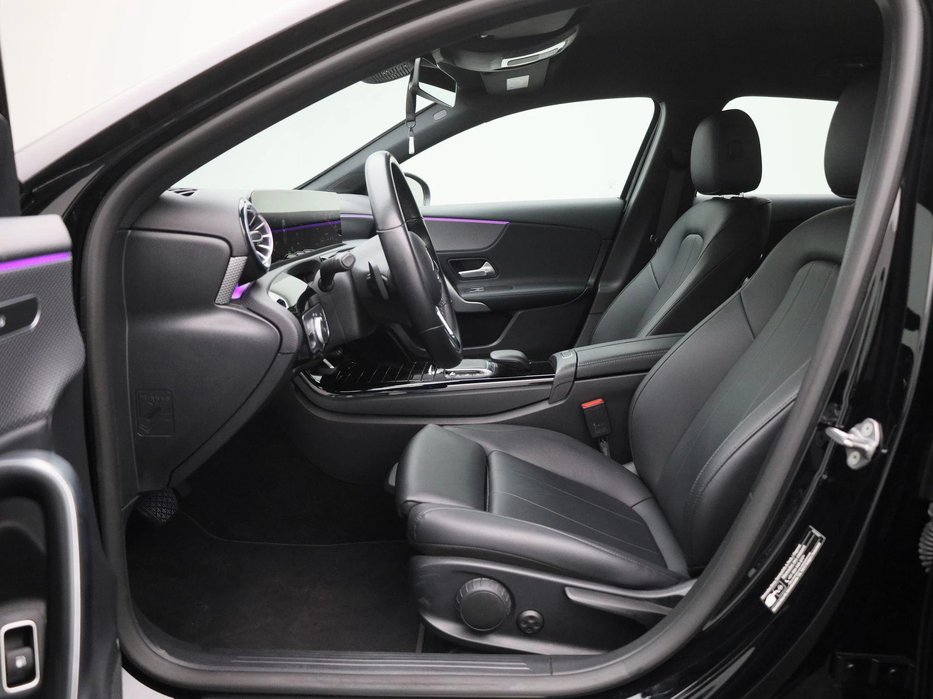 Mercedes-Benz-A-Klasse-image-11