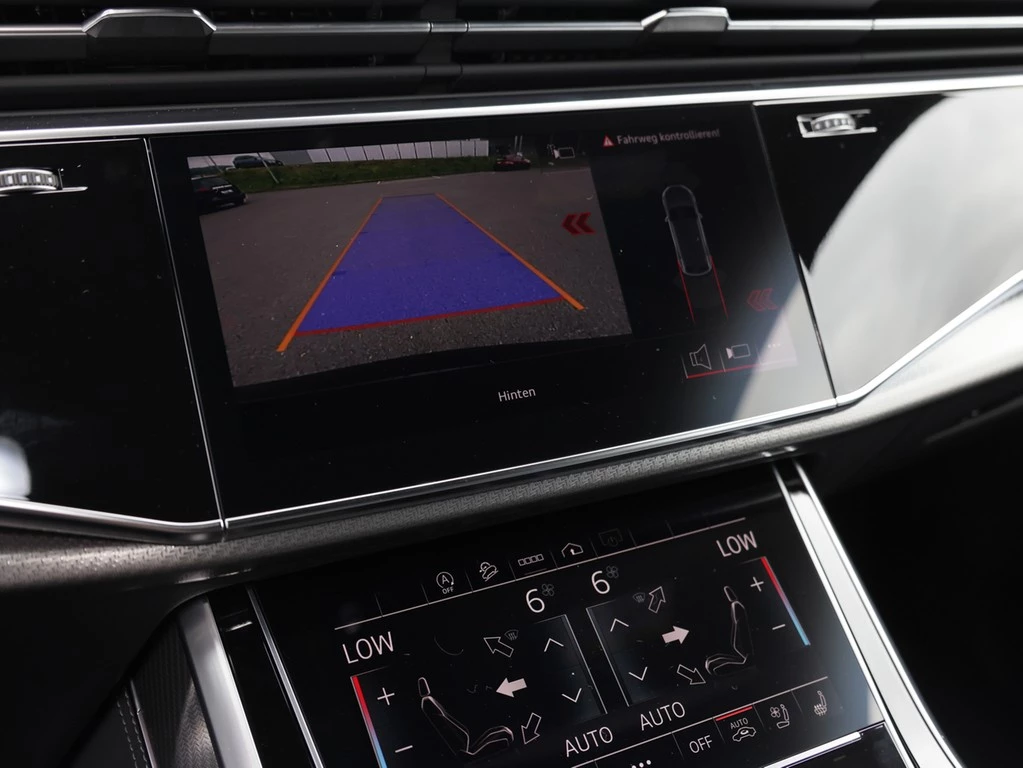Audi RSQ8 SUV 441 kW tiptronic
