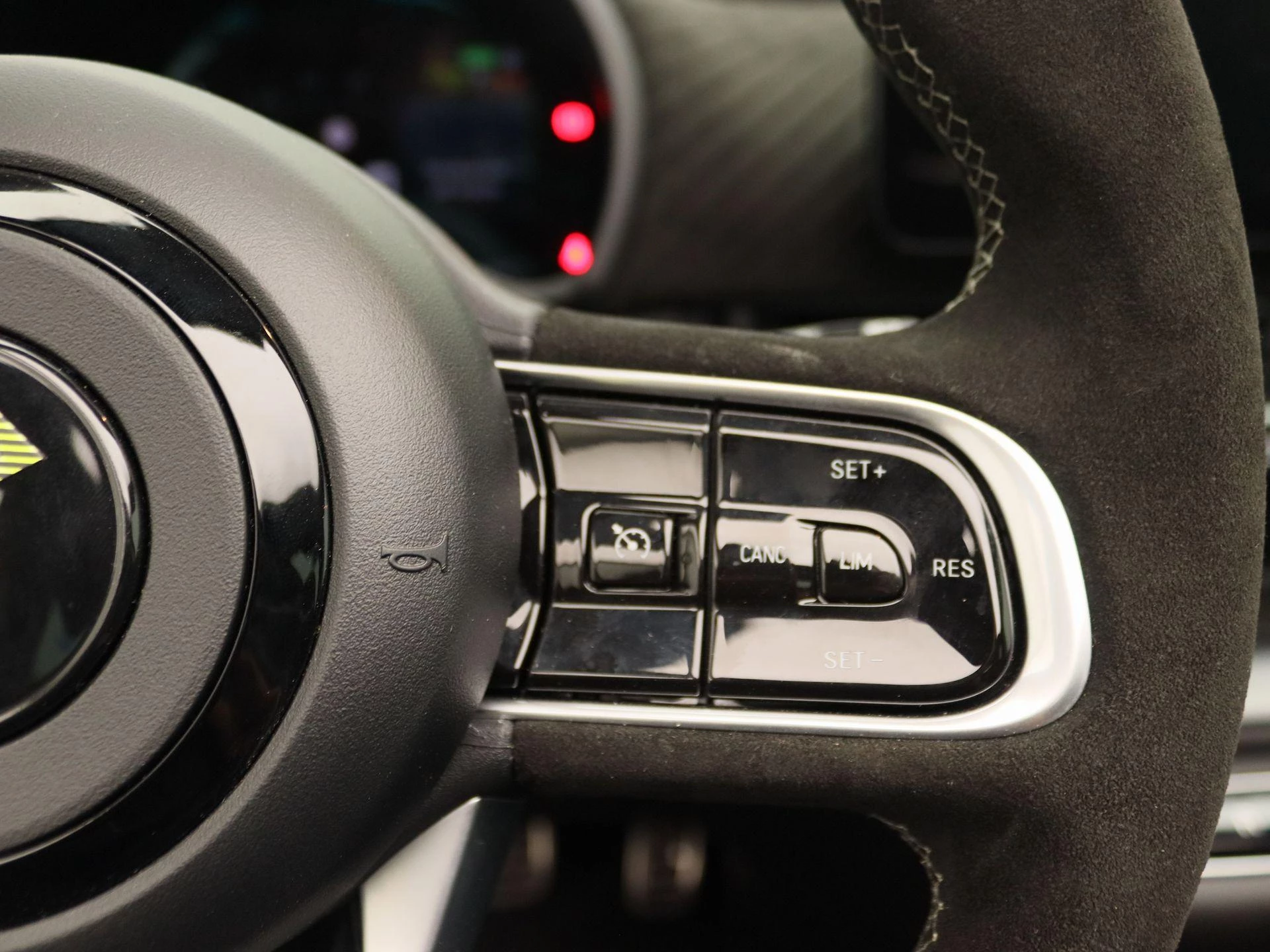 Abarth-500e-image-19