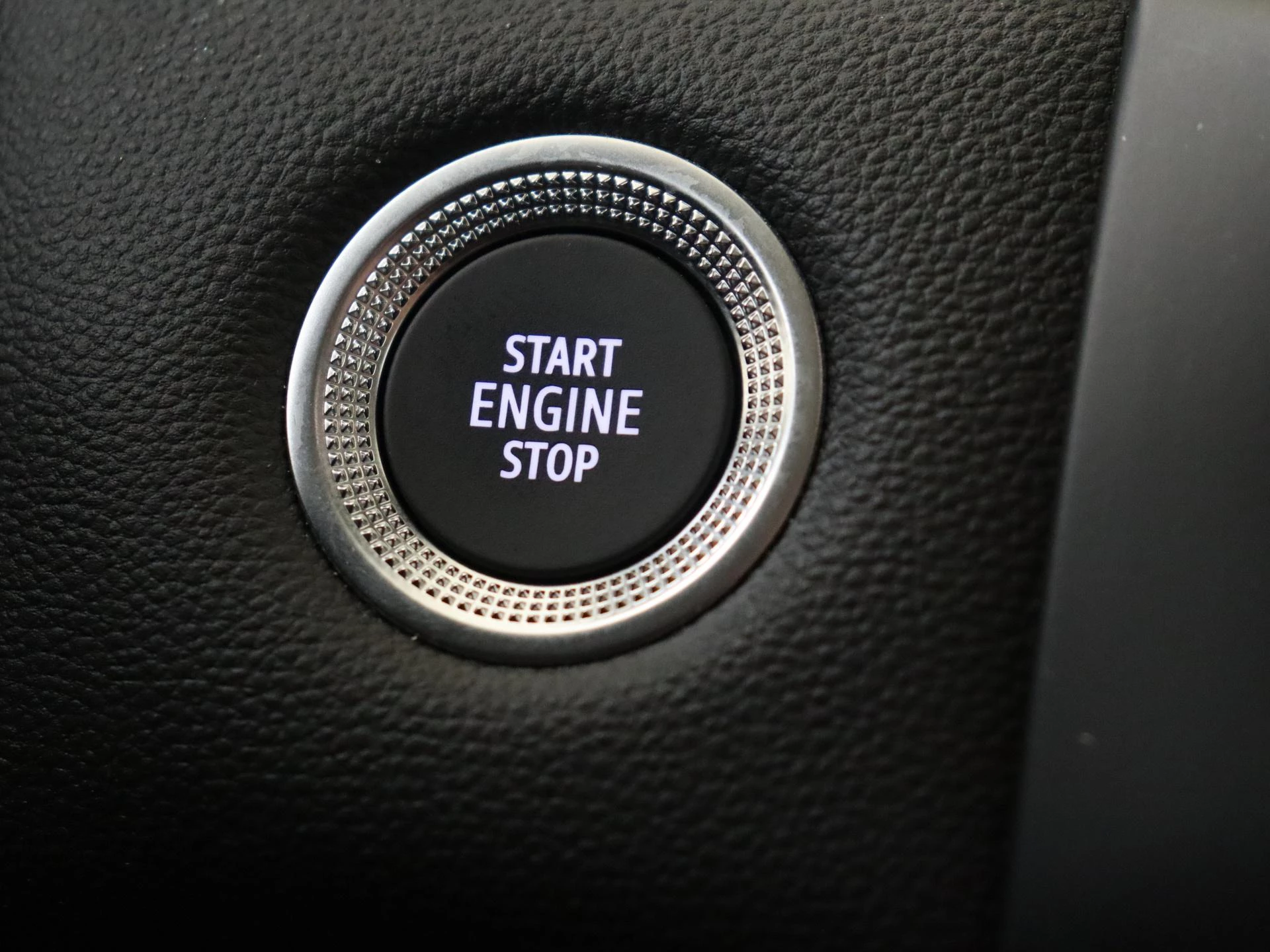Renault-Captur-image-19