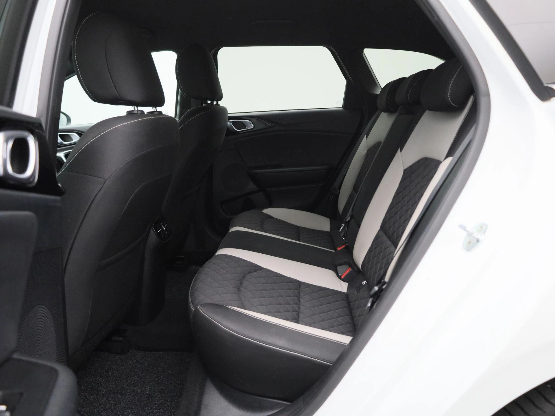 Kia-Ceed Sportswagon-image-11