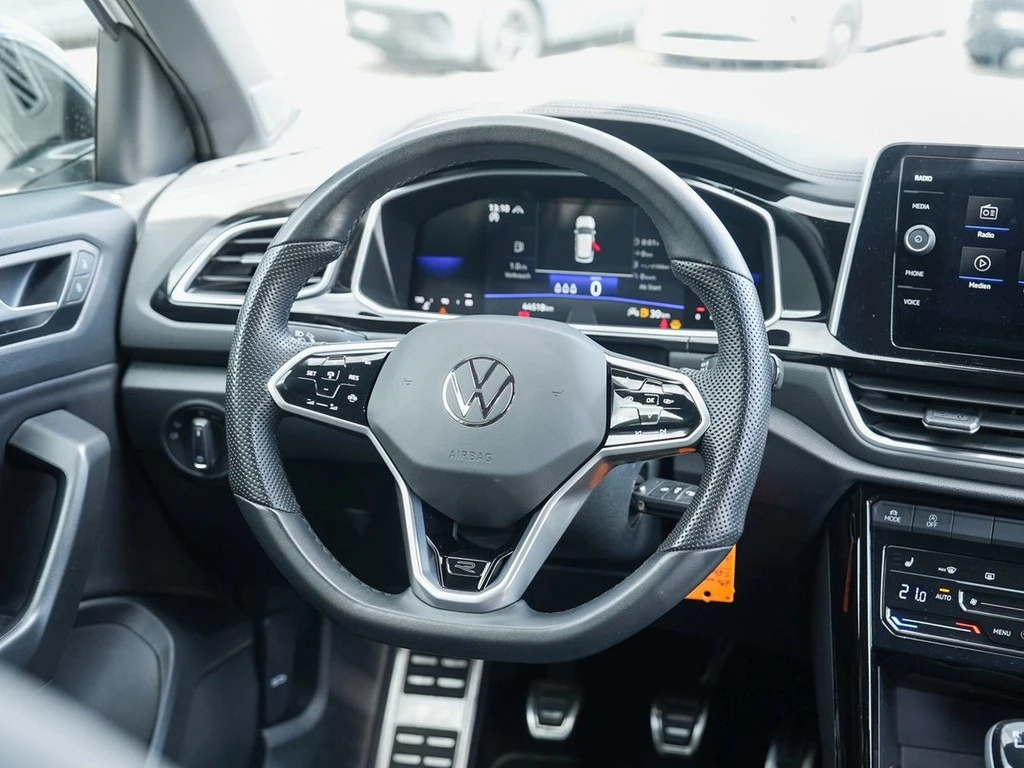 Volkswagen-T-Roc-image-11