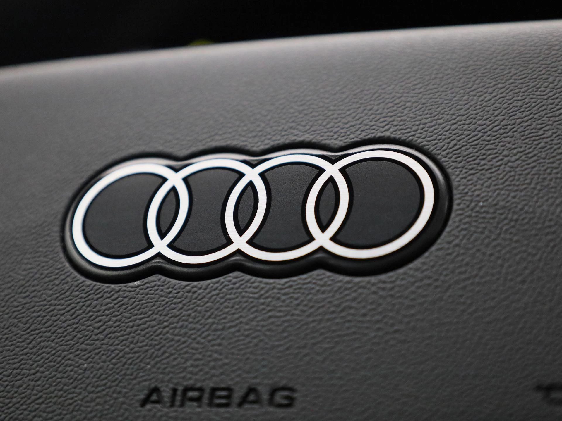 Audi-Q6 e-tron-image-40