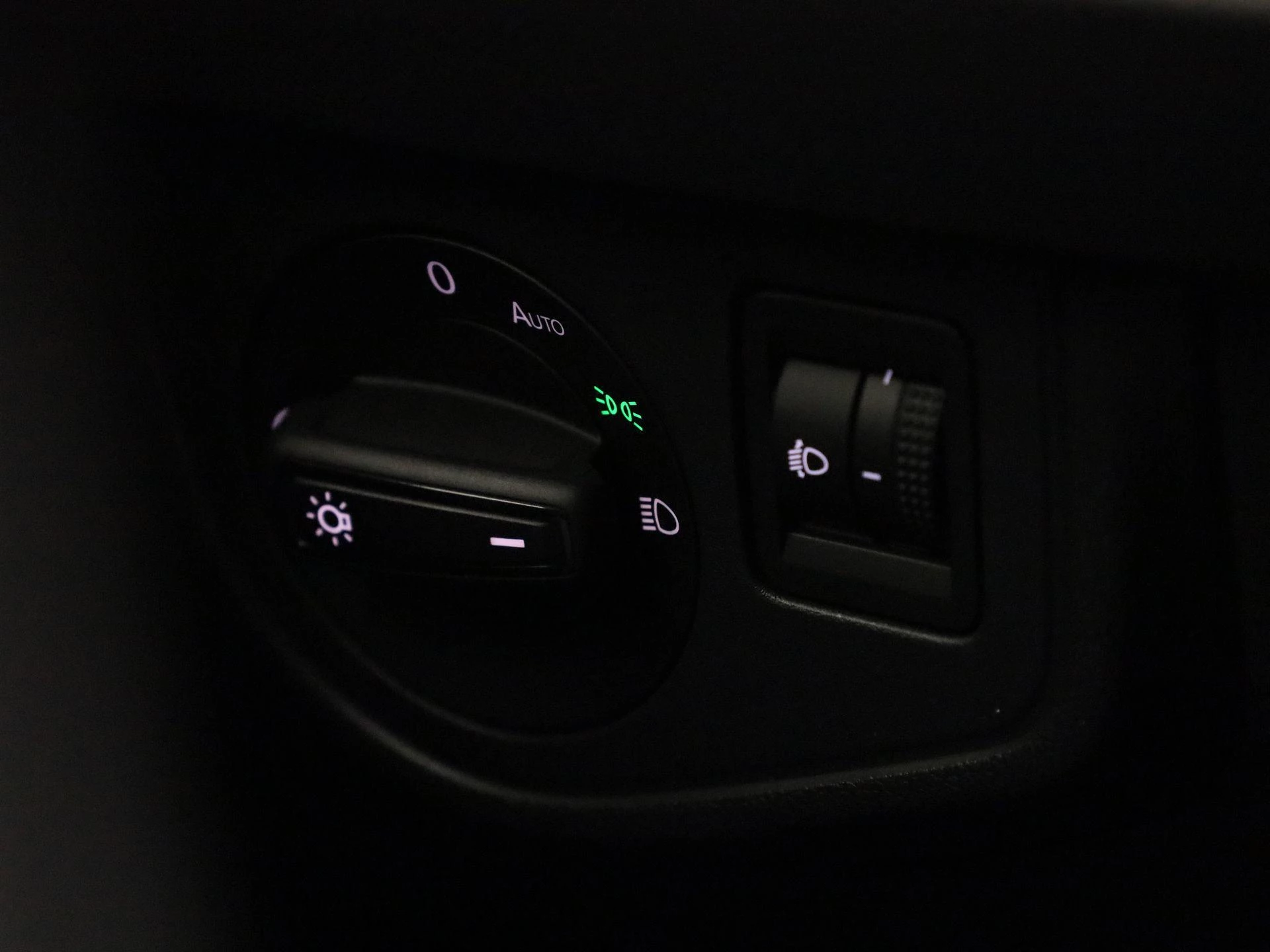 Volkswagen-Polo-image-22