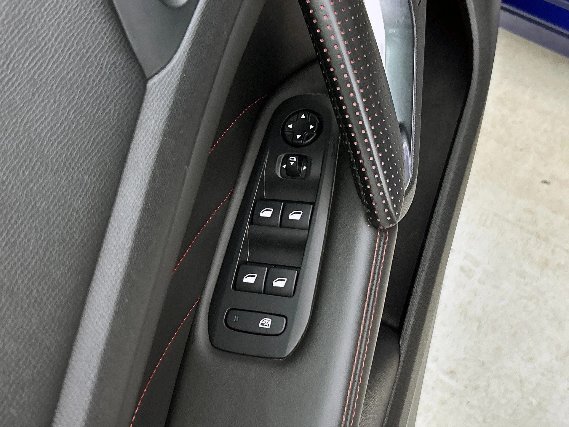 Peugeot-308-image-30