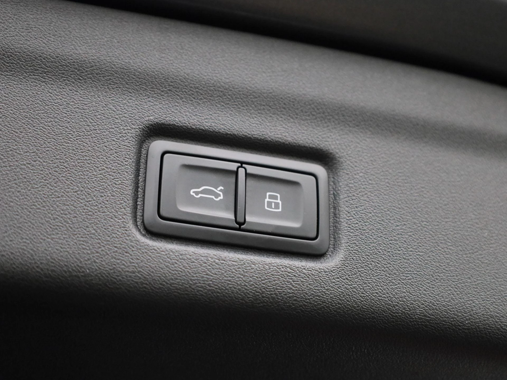 Audi-Q6 e-tron-image-13