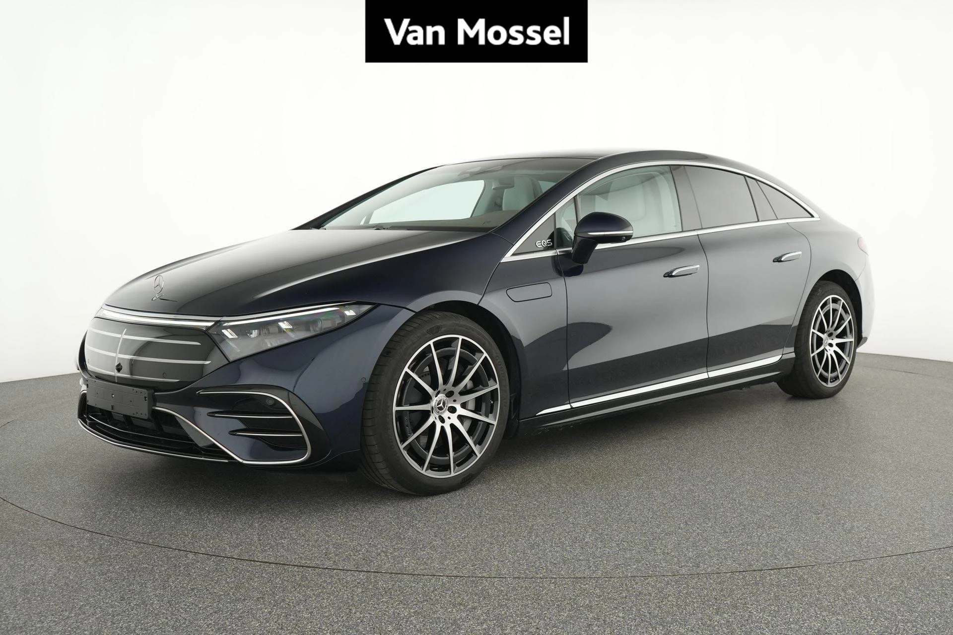 Mercedes-Benz-EQS-image-0