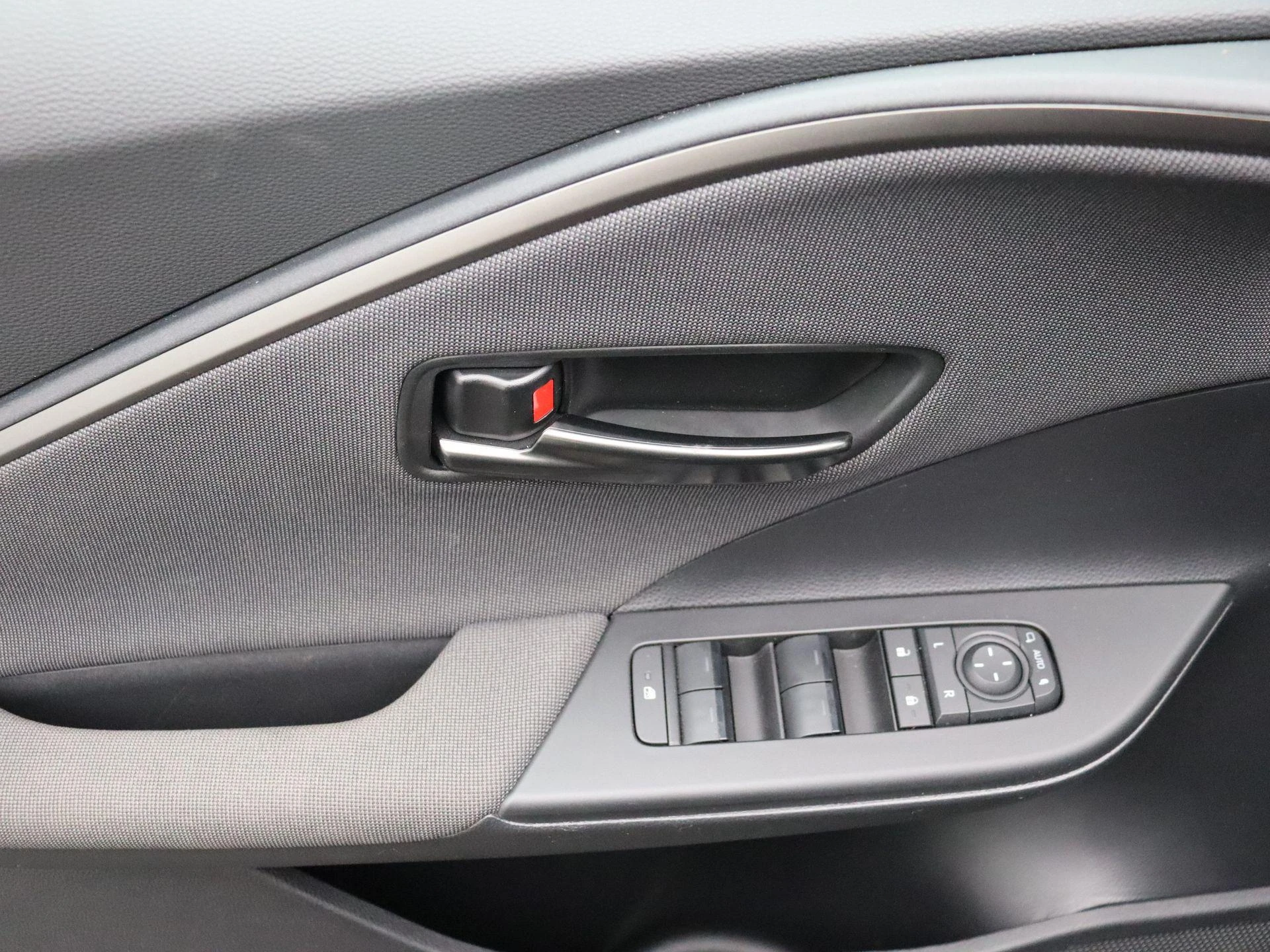 Toyota-C-HR-image-9