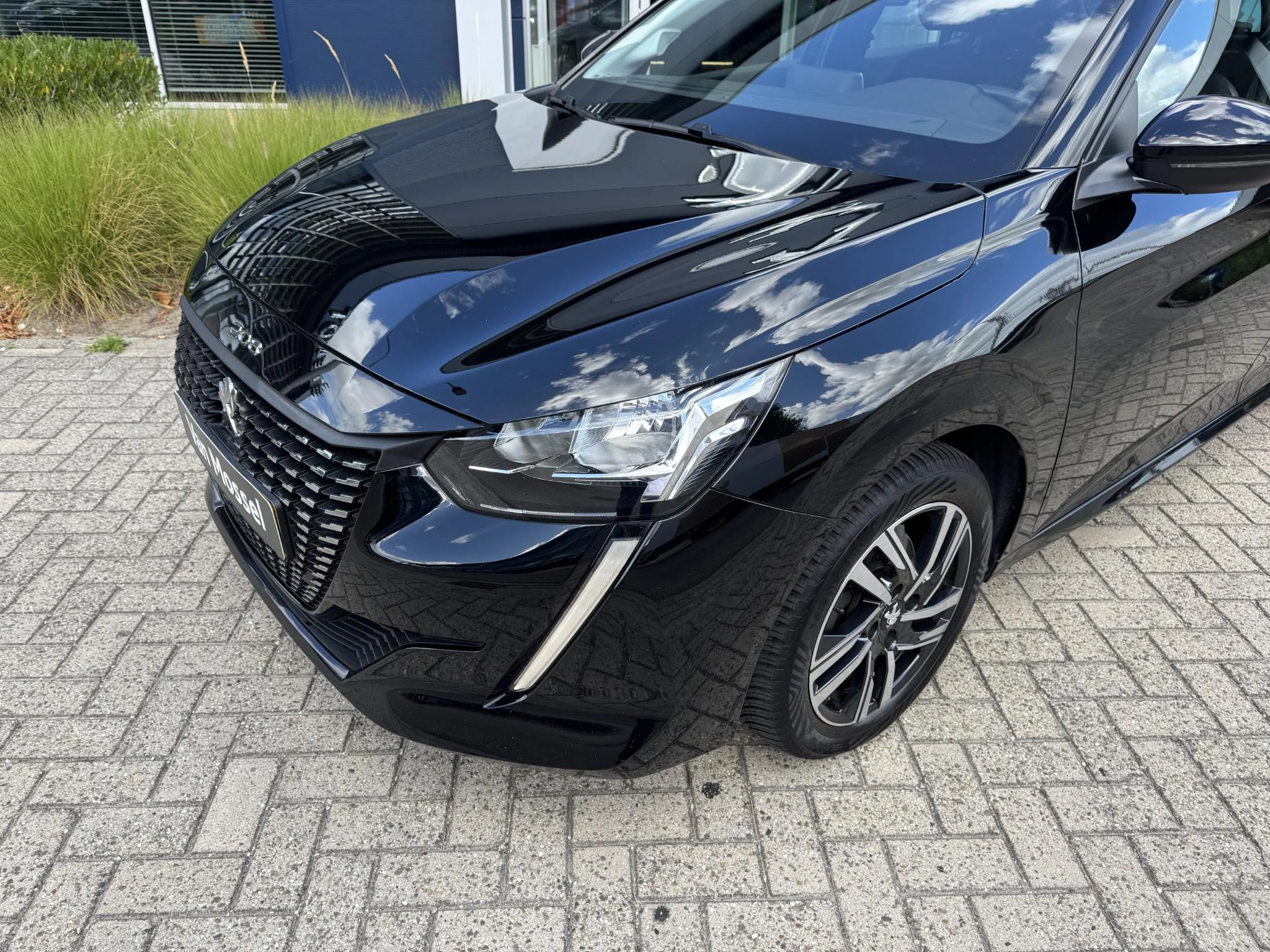 Peugeot-208-image-8