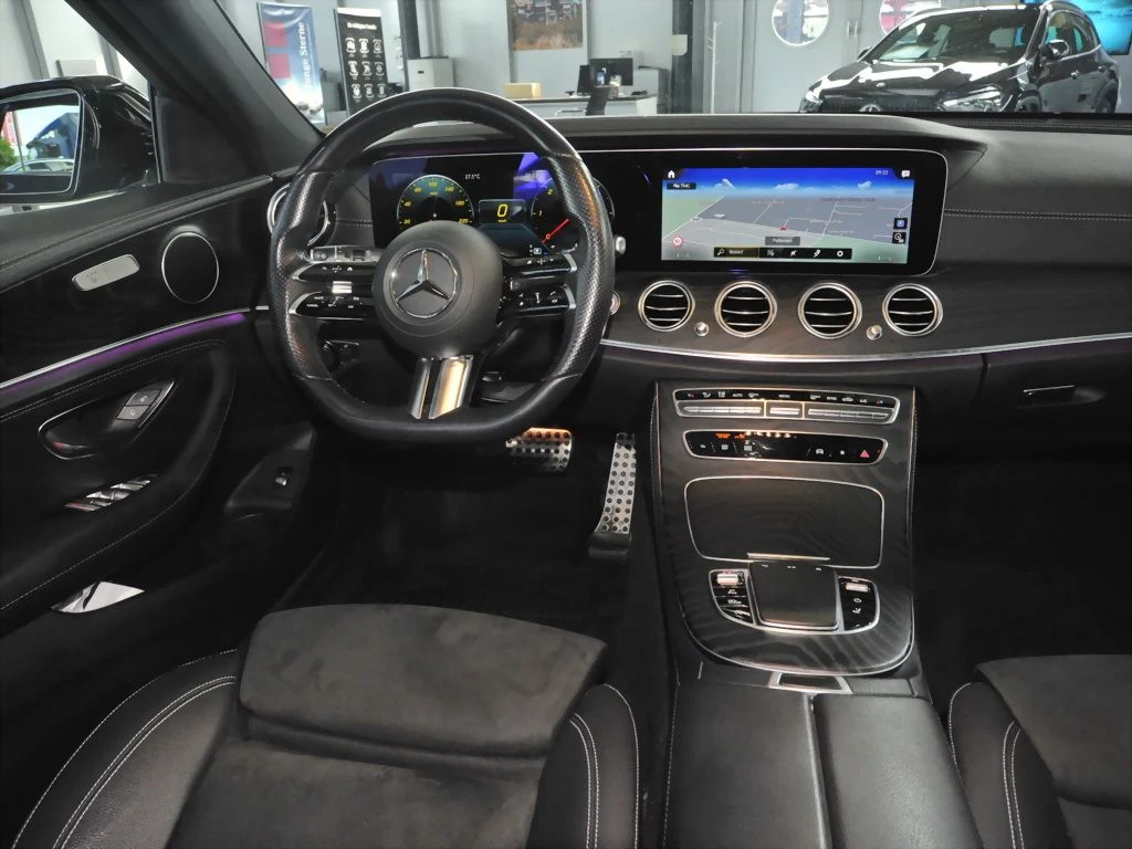 Mercedes-Benz-E-Klasse 220-image-9