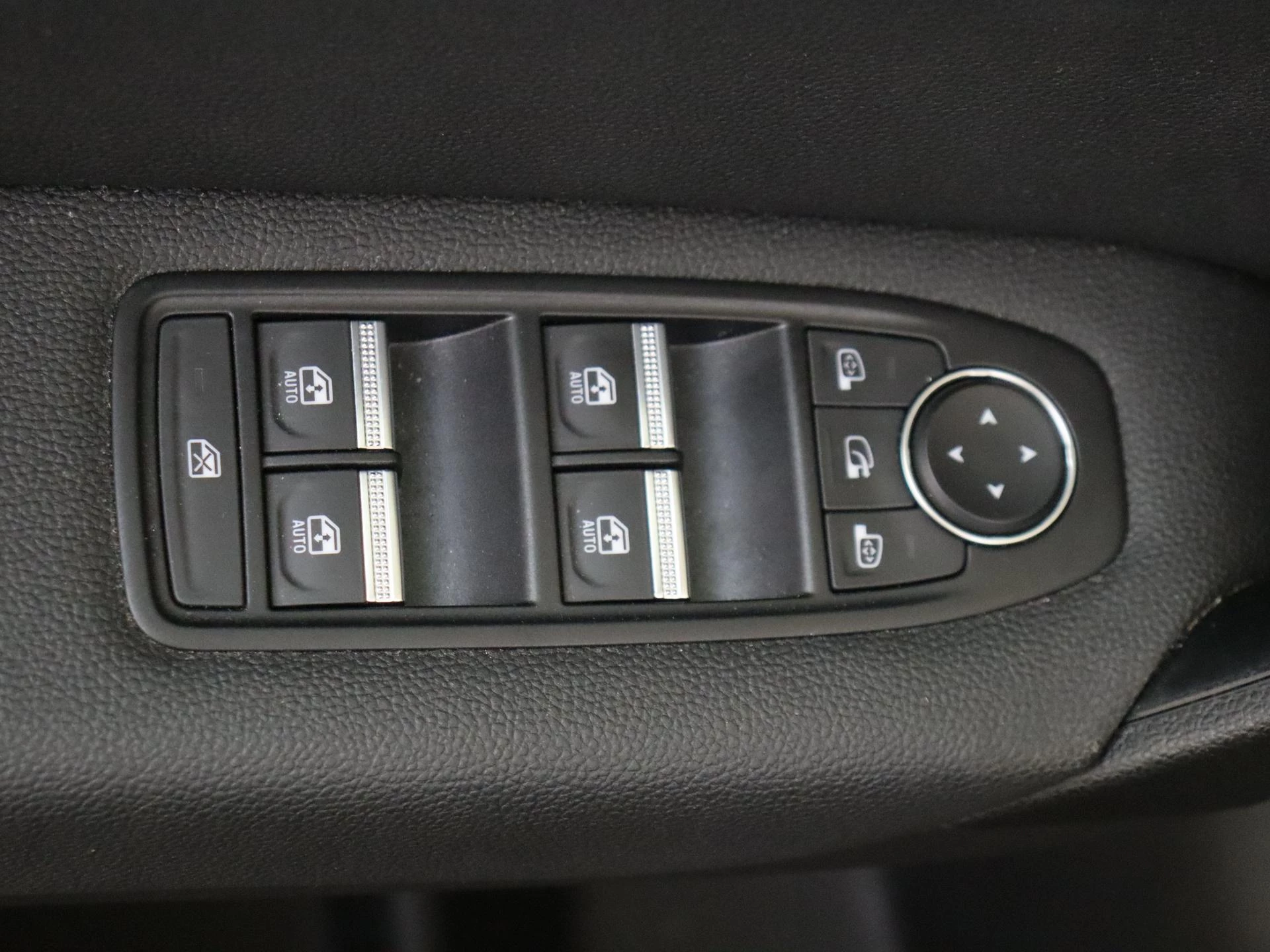 Renault-Captur-image-27