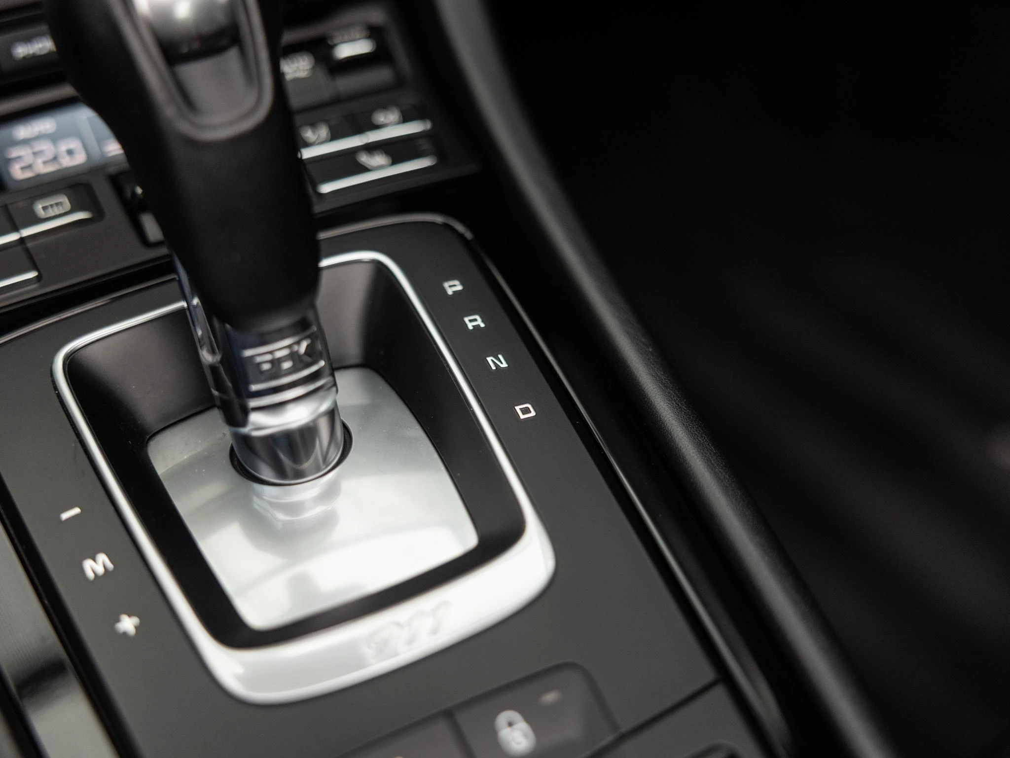 Porsche-911-image-44