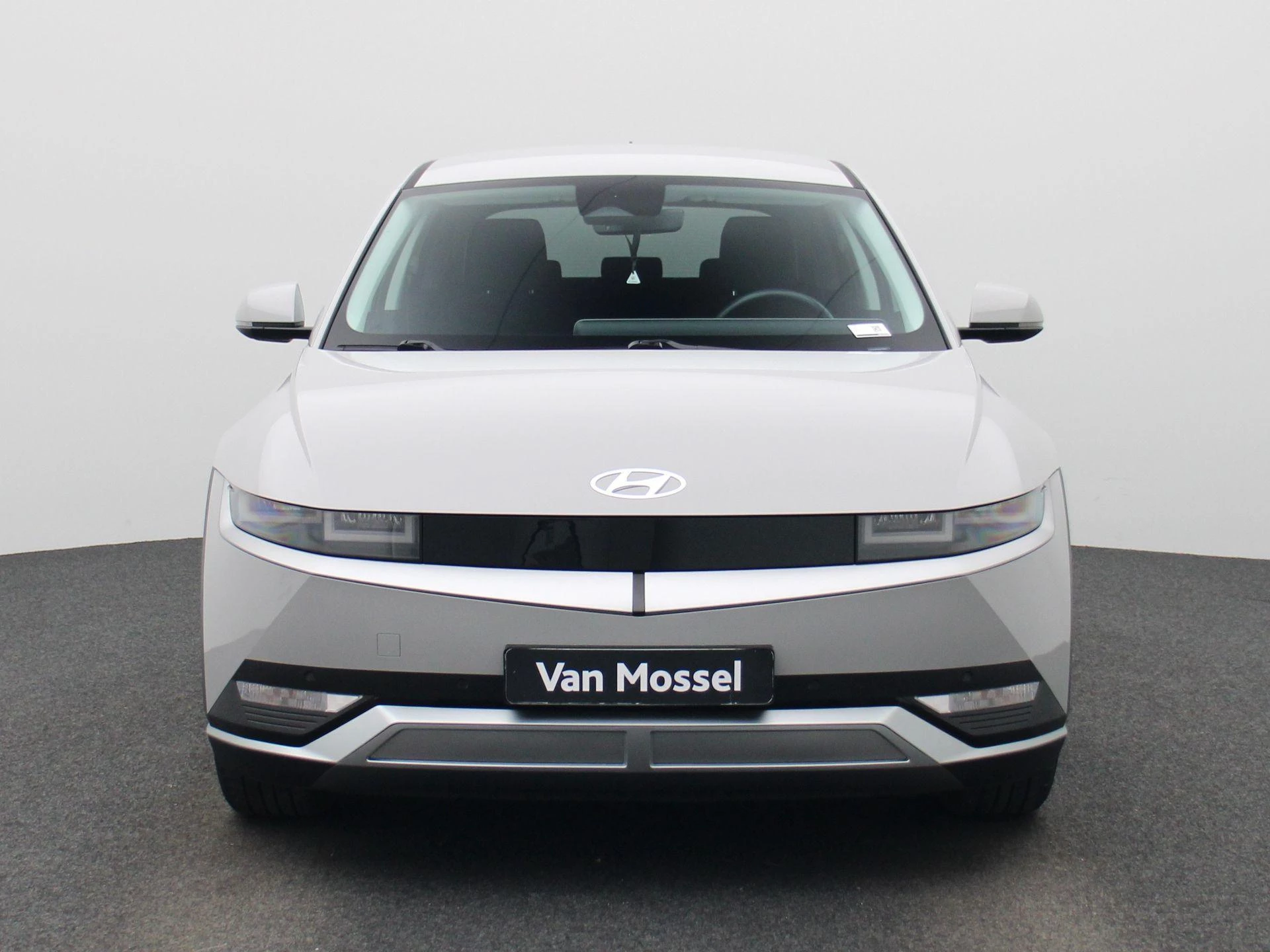 Hyundai-IONIQ 5-image-2