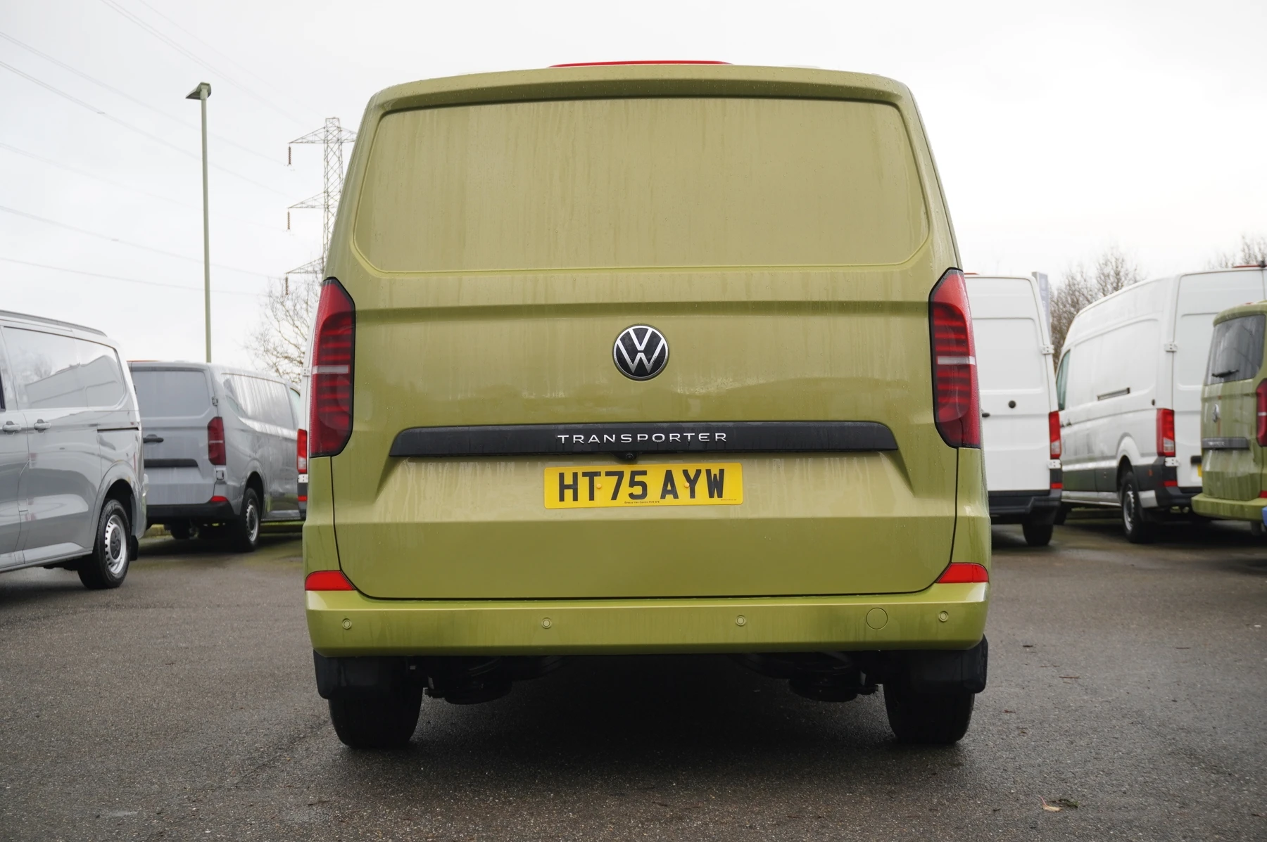 Volkswagen-Transporter-image-11