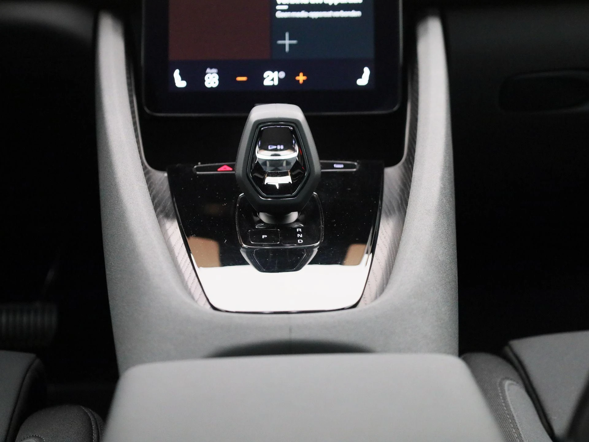 Polestar-2-image-9