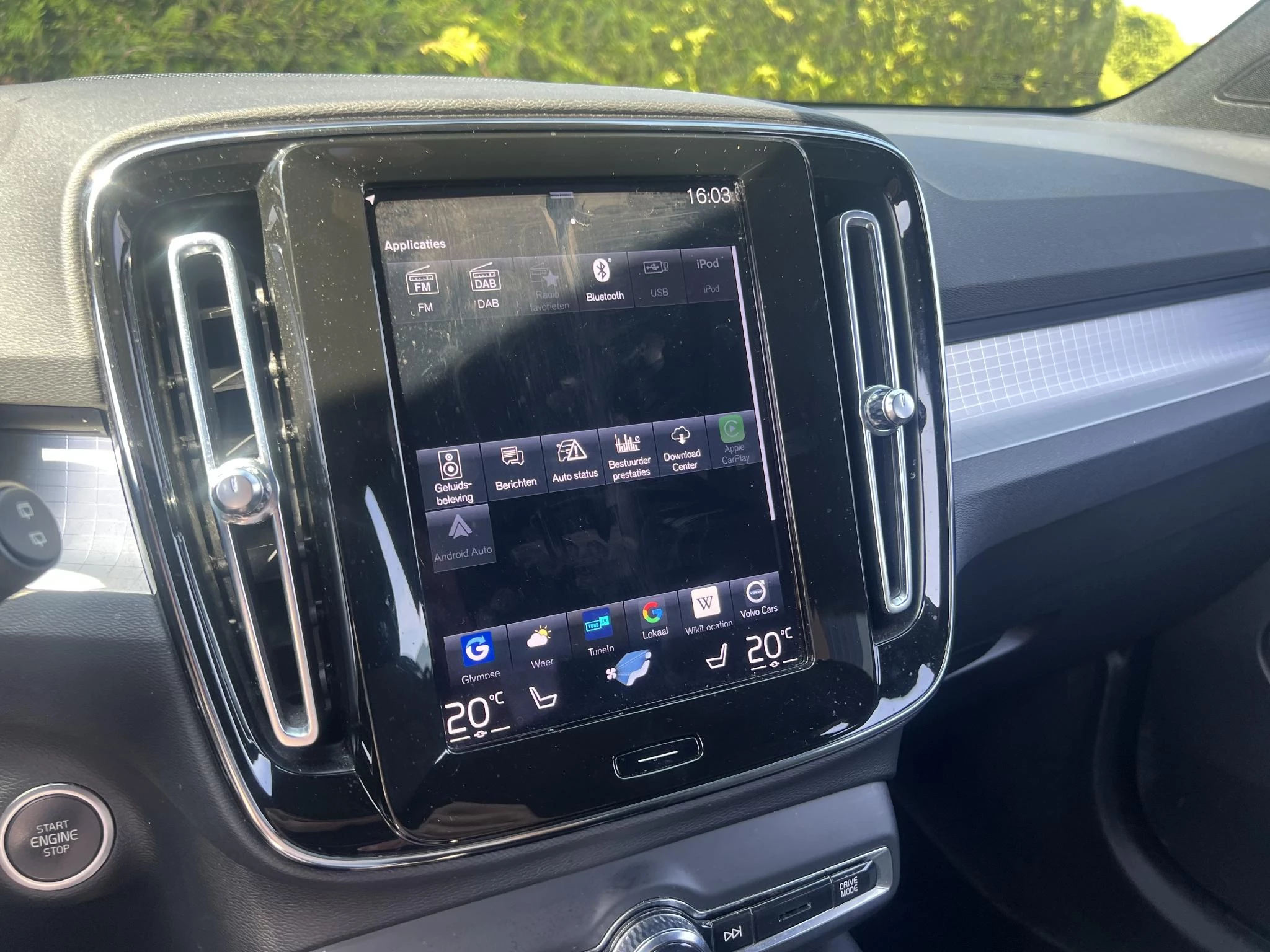 Volvo-XC40-image-16
