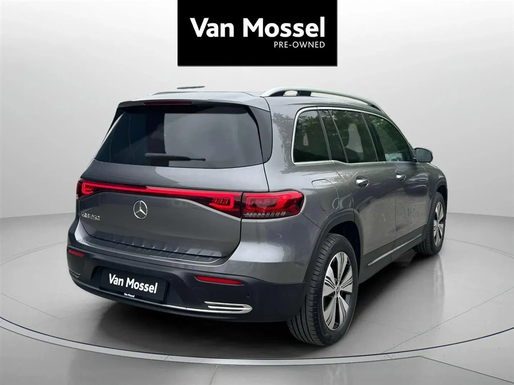 Mercedes-Benz-EQB-image-4