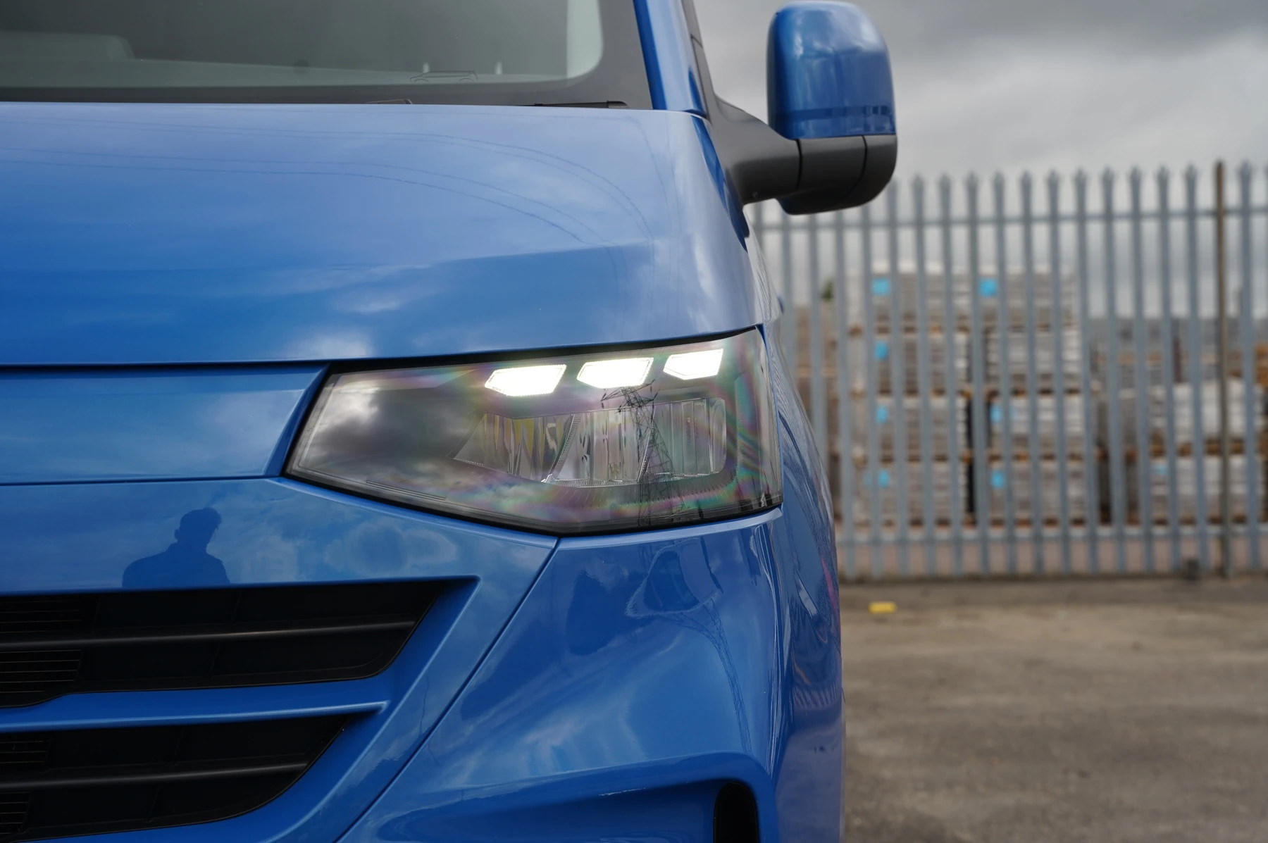 Volkswagen-Transporter-image-33