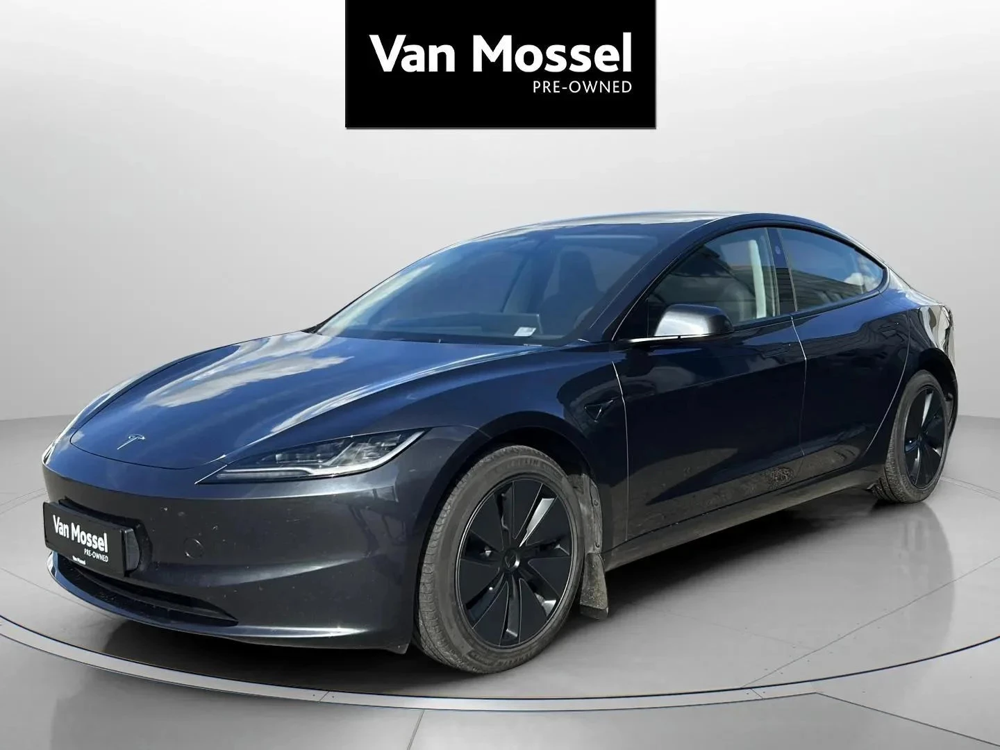 Tesla-Model 3-image-0