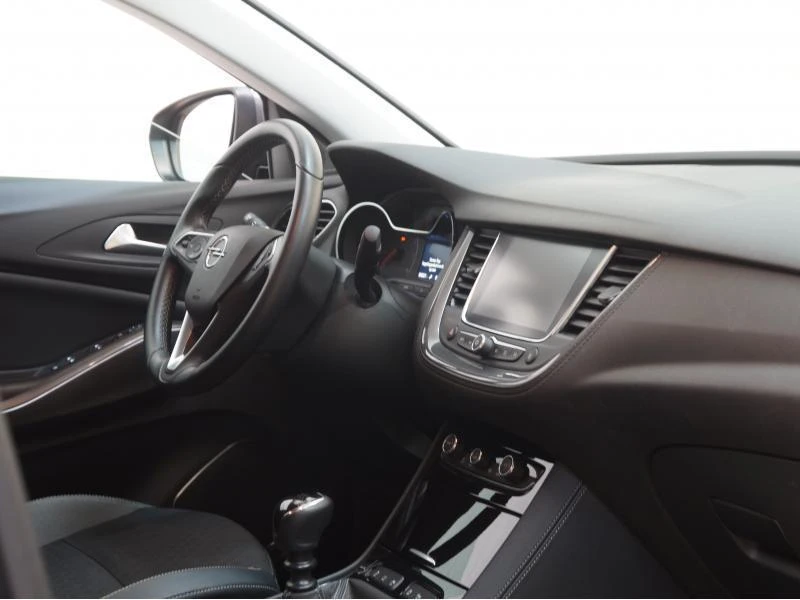 Opel-Grandland X-image-11