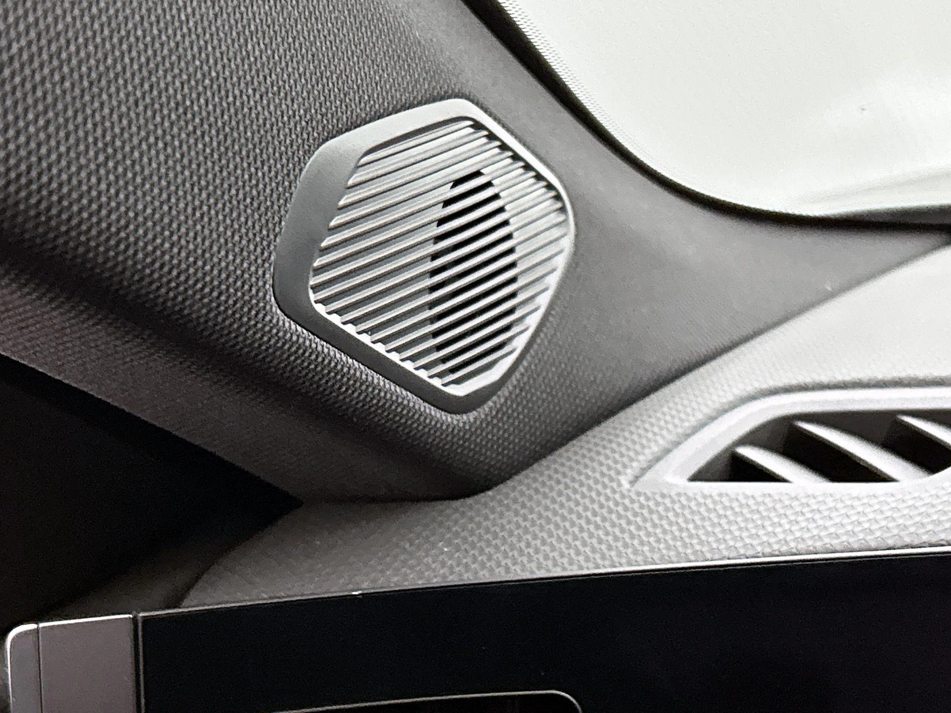 Opel-Astra-image-13