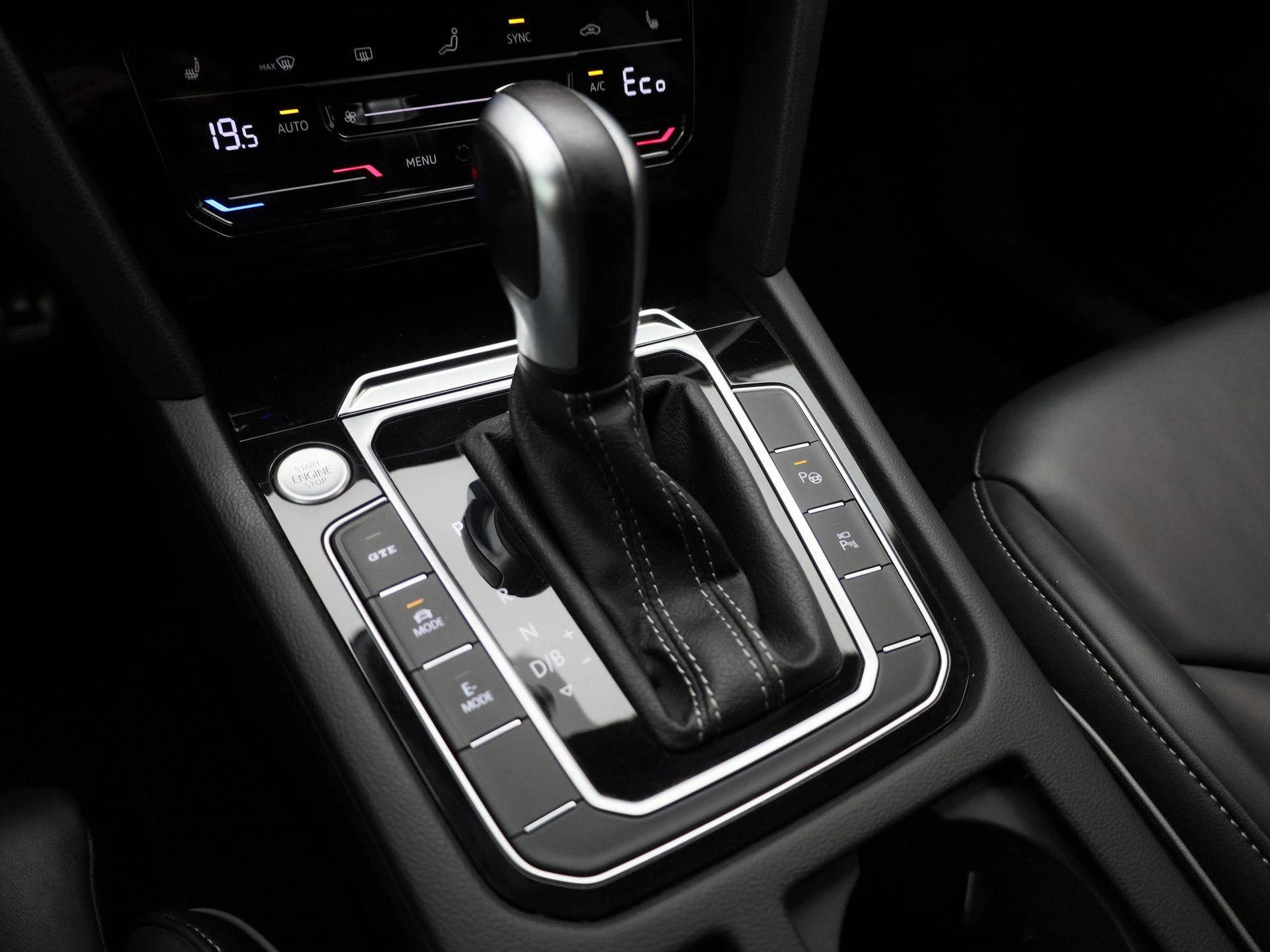 Volkswagen-Arteon-image-38