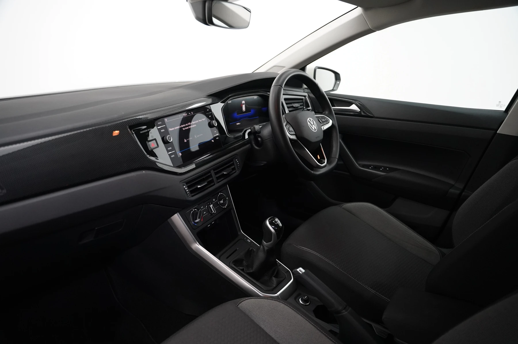 Volkswagen-Polo-image-1
