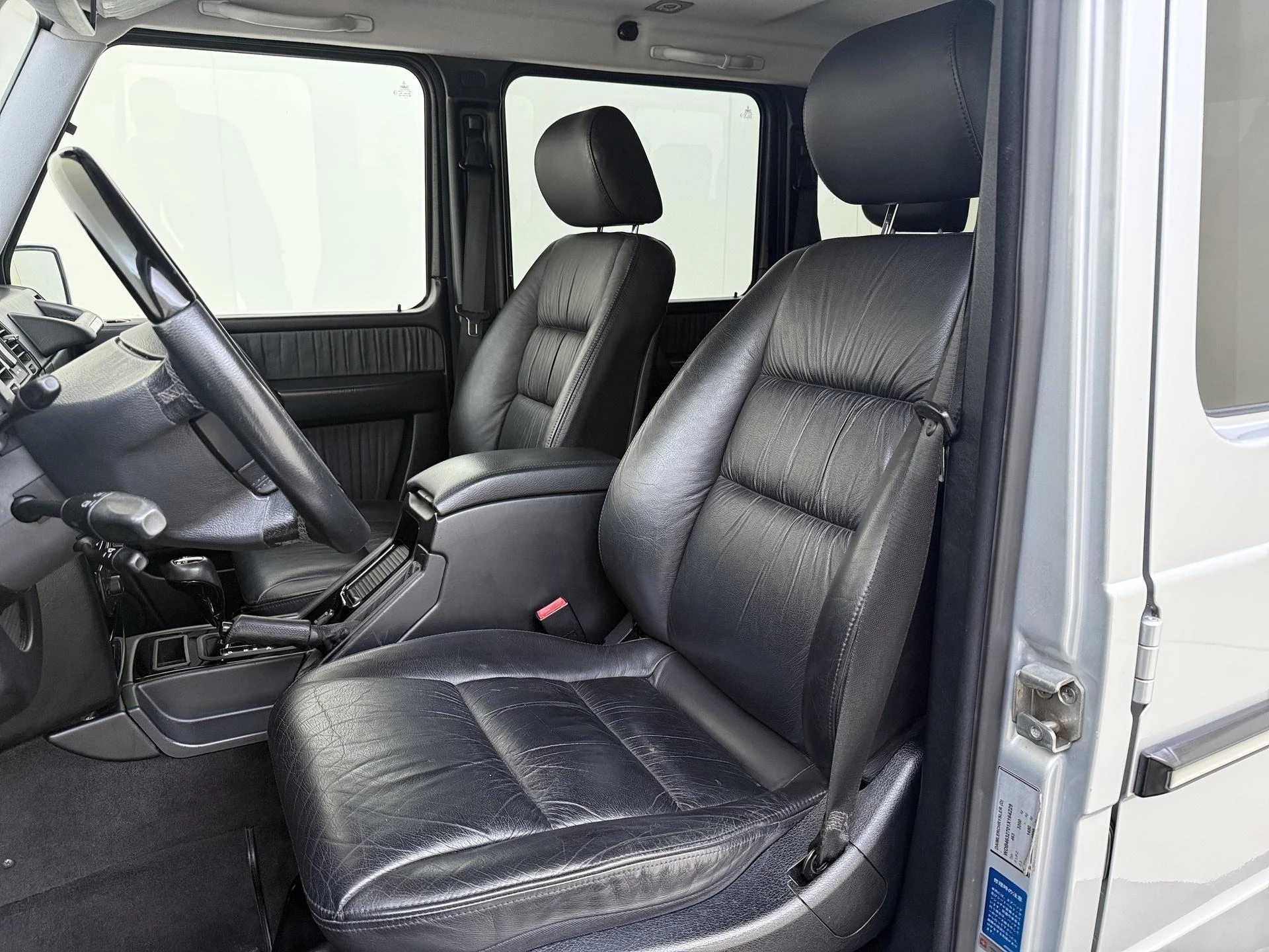 Mercedes-Benz-G-Klasse-image-23