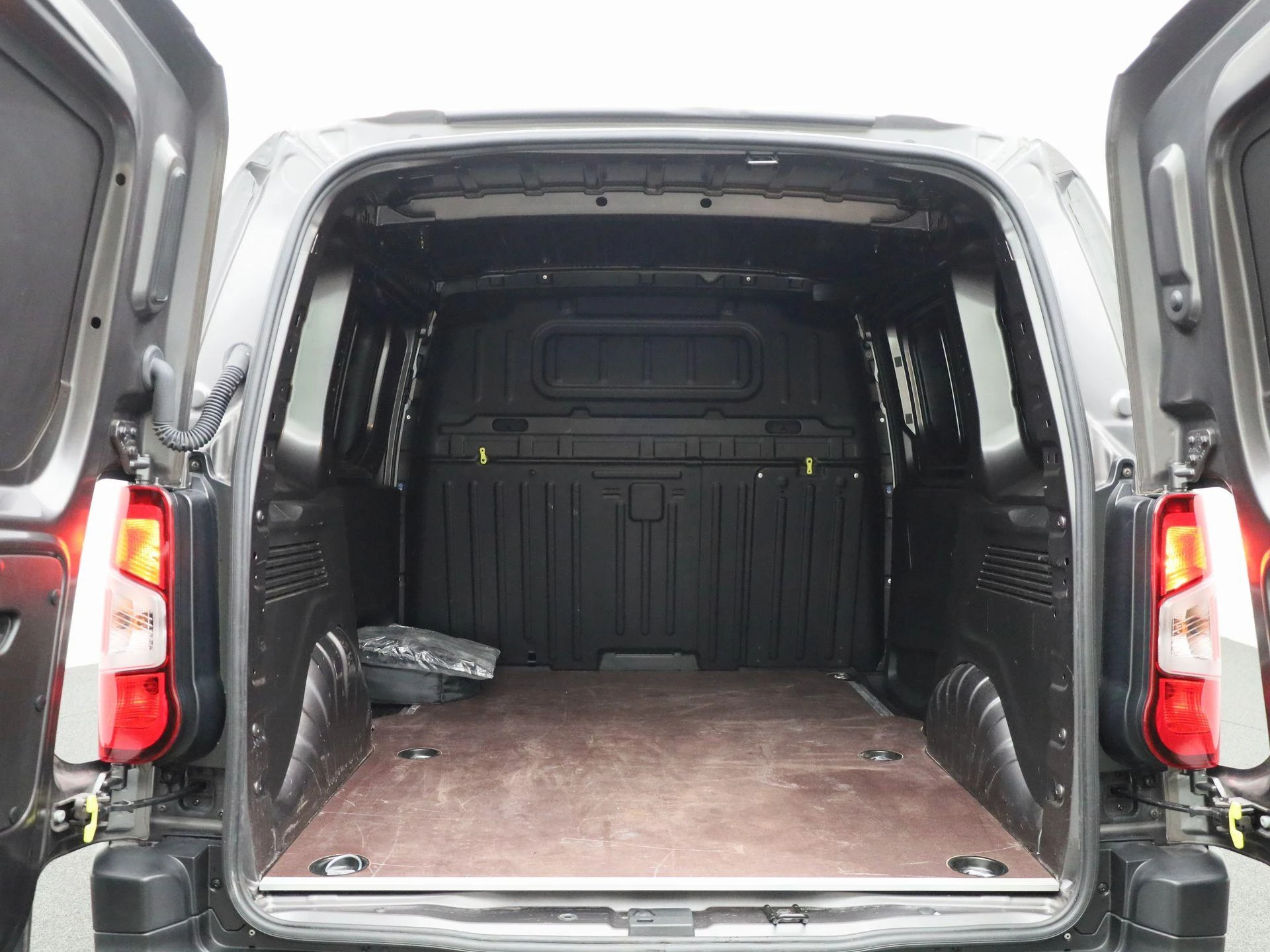 Citroën-ë-Berlingo-image-14