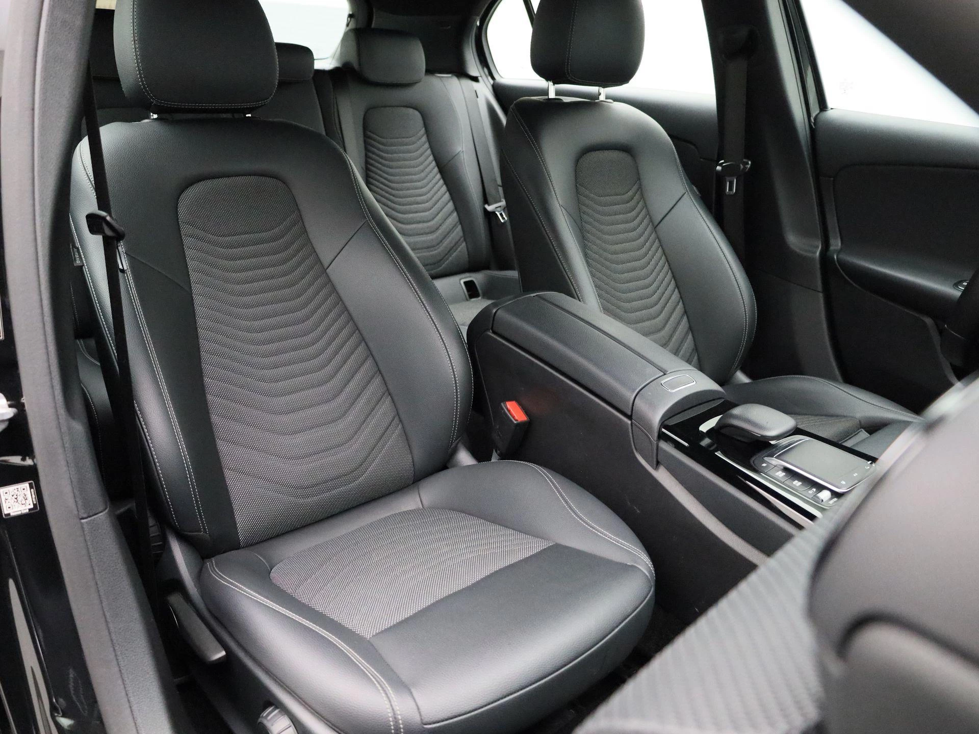 Mercedes-Benz A-Klasse 250 e Business Line