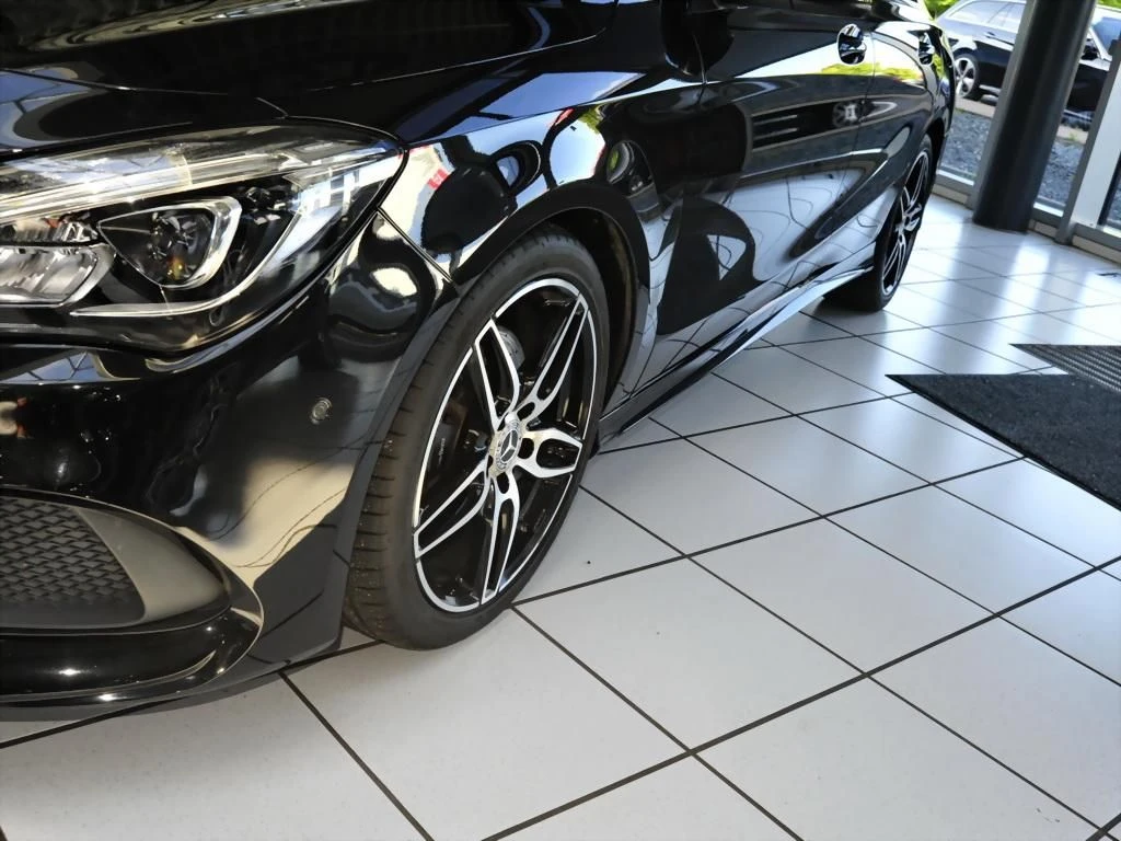 Mercedes-Benz-CLA 250-image-5