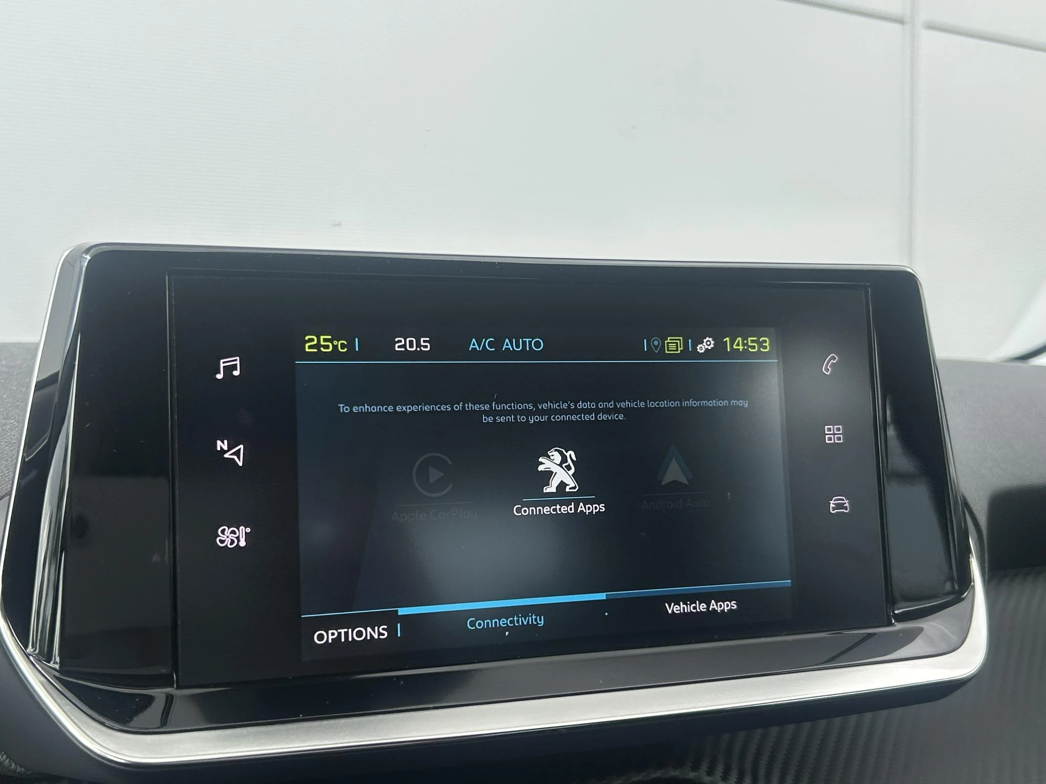 Peugeot-e-208-image-13