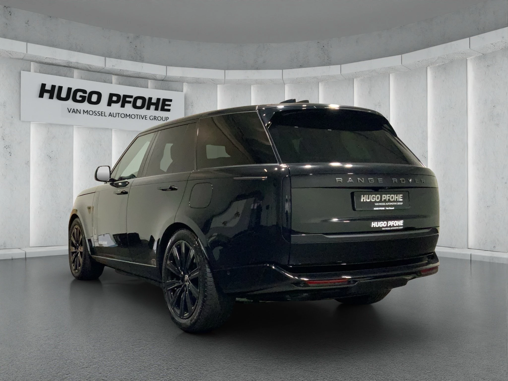 Land Rover-Range Rover-image-2