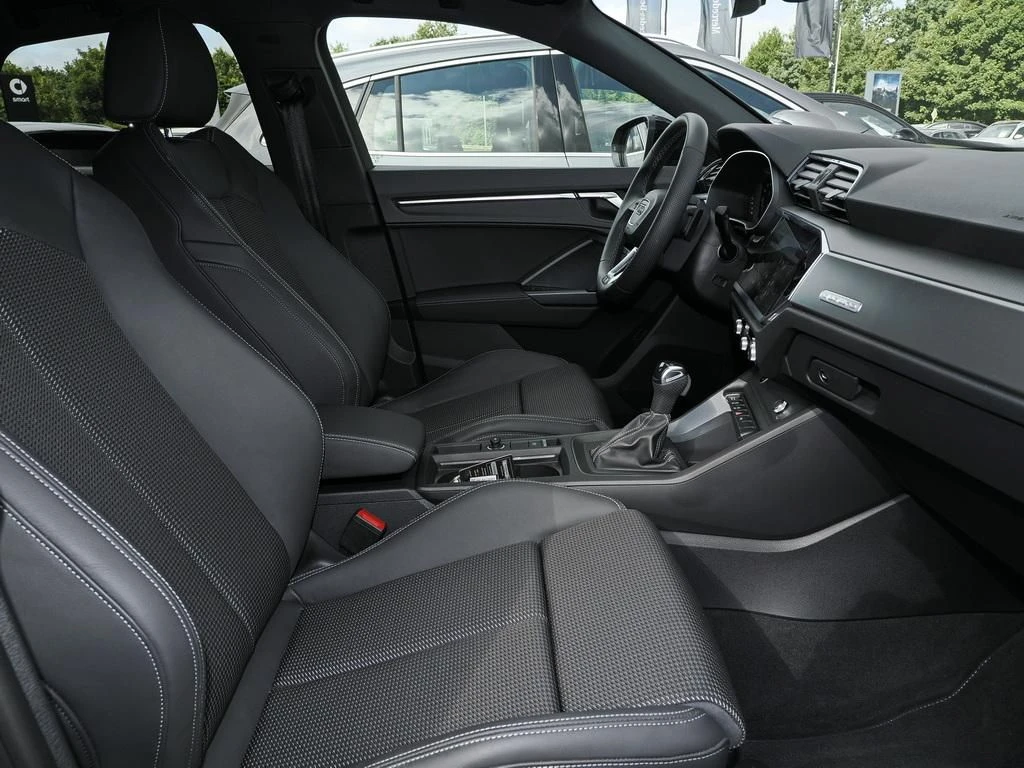 Audi-Q3-image-11