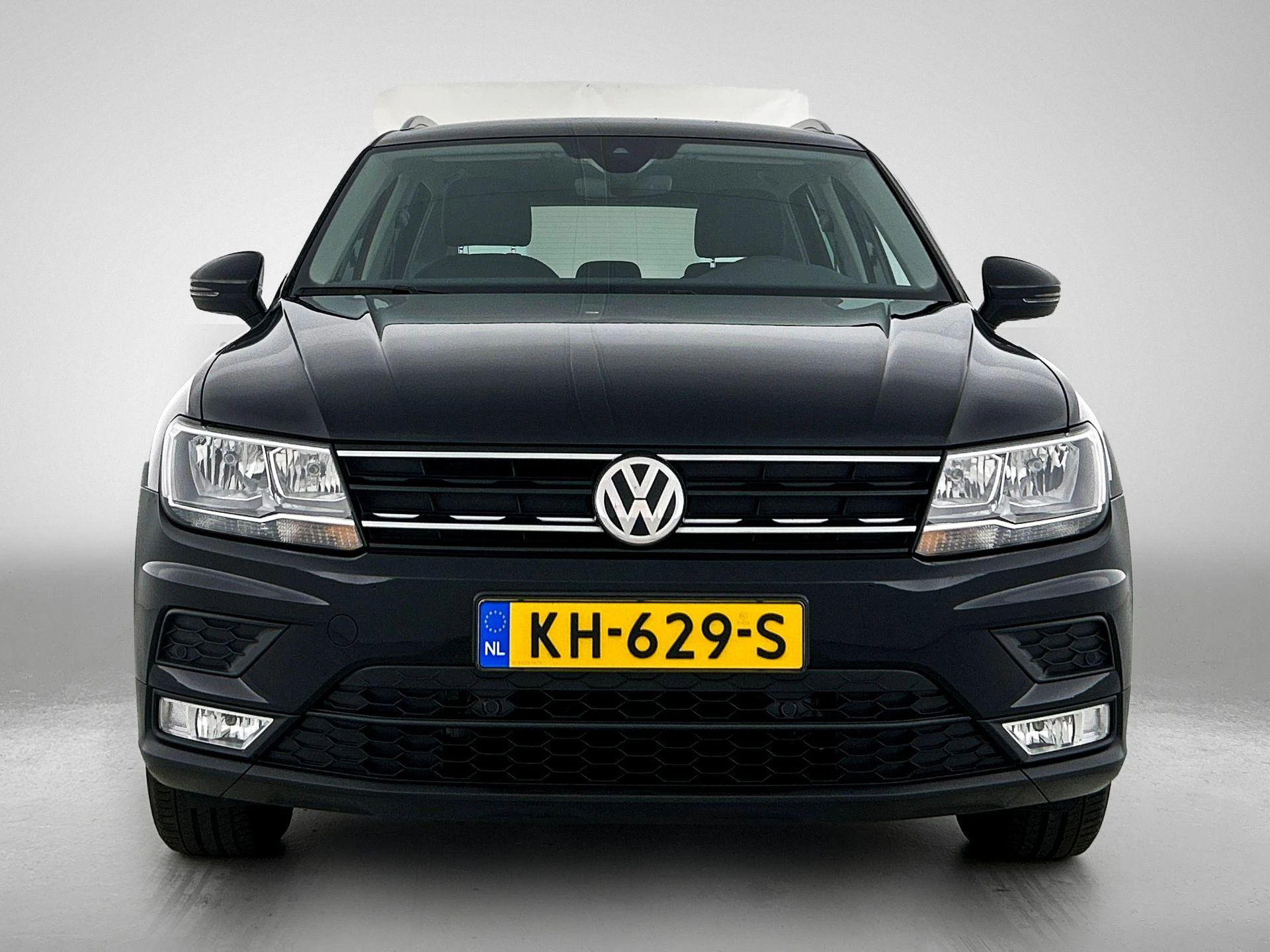 Volkswagen-Tiguan-image-4