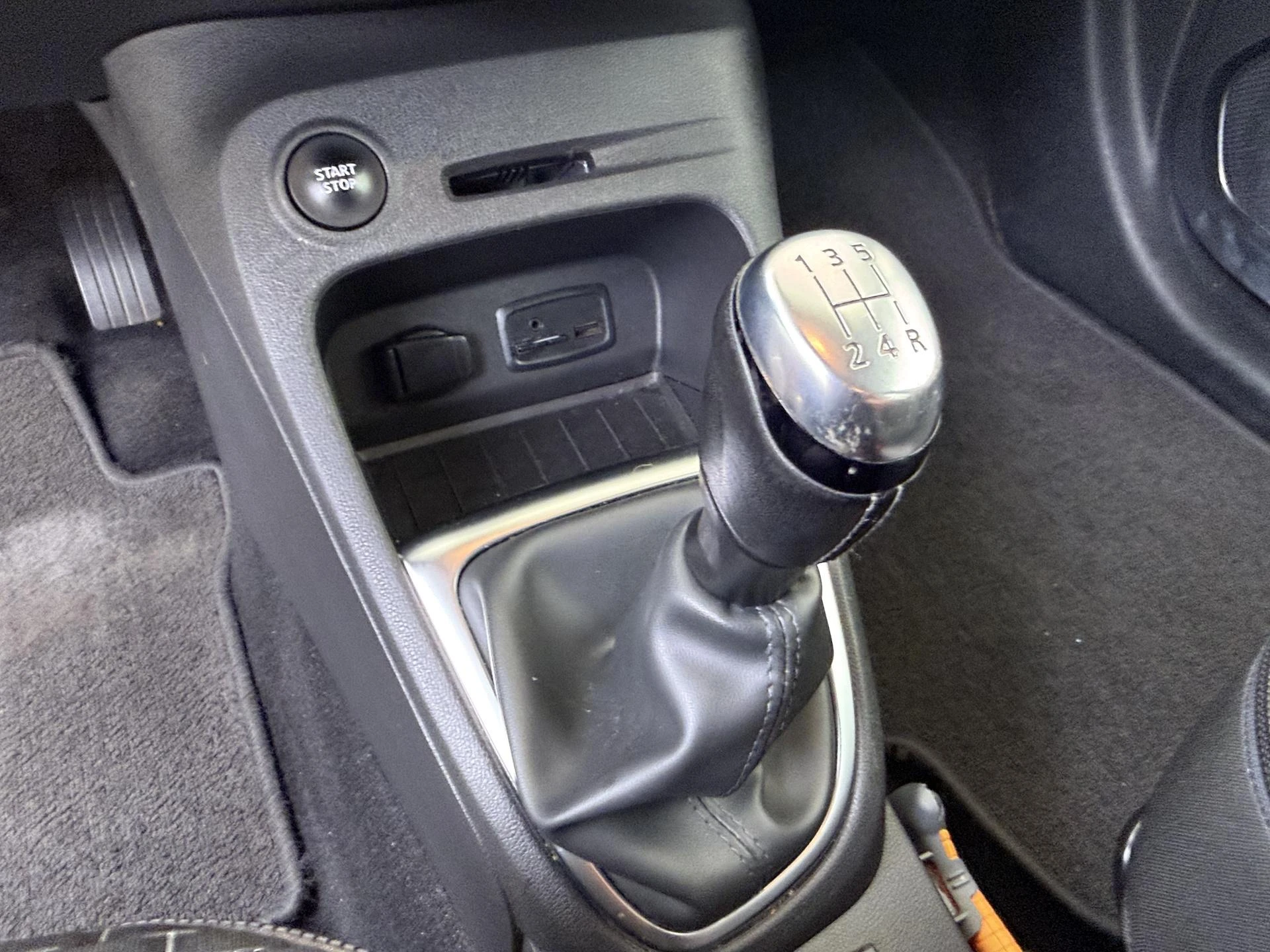Renault-Captur-image-14