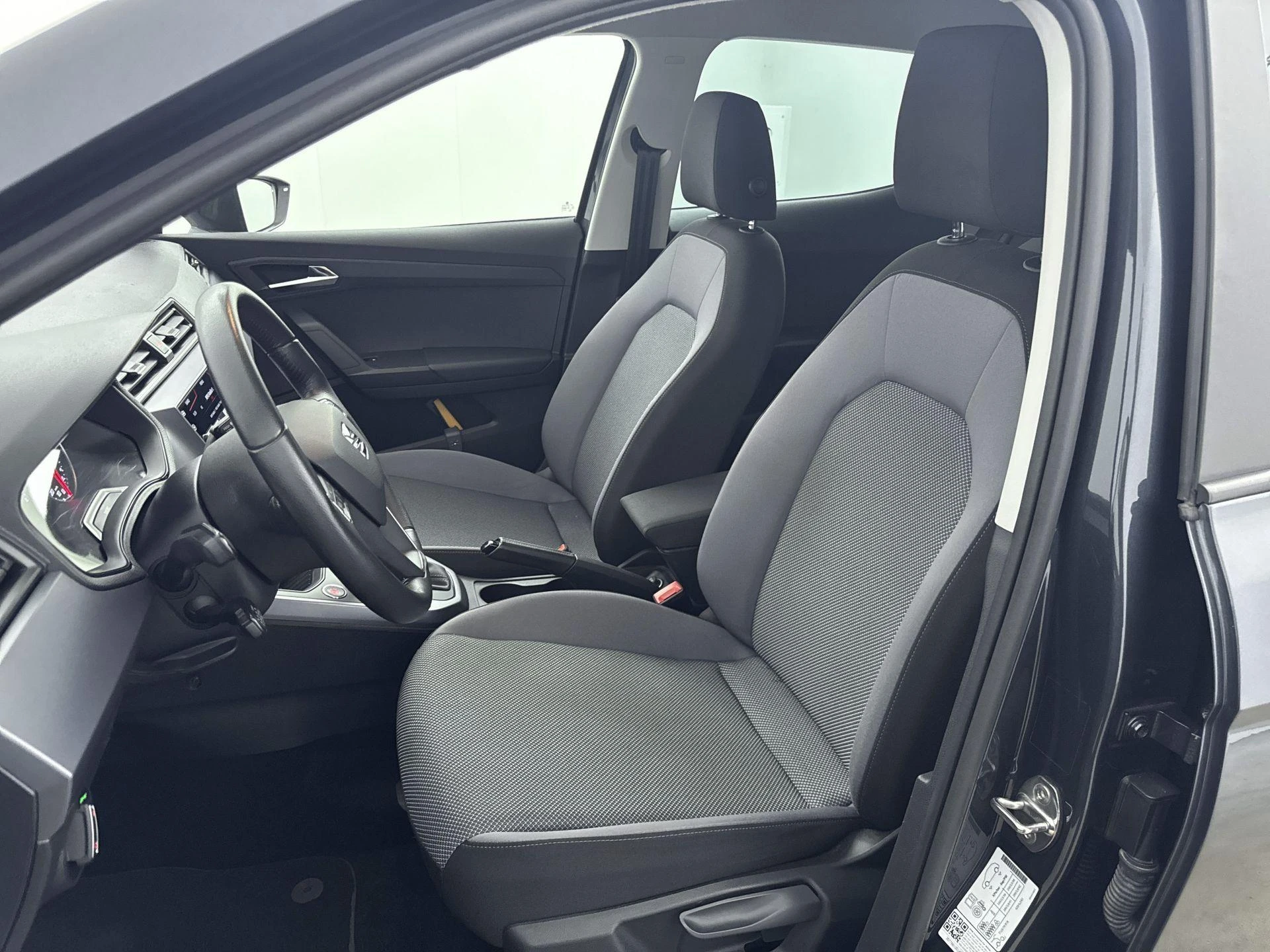SEAT-Arona-image-16