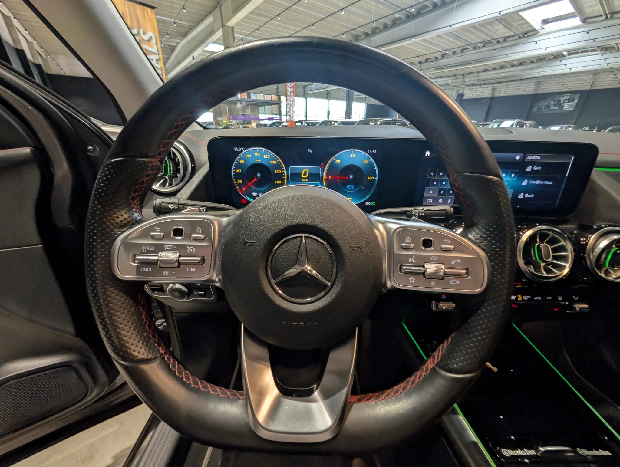 Mercedes-Benz-EQA-image-15