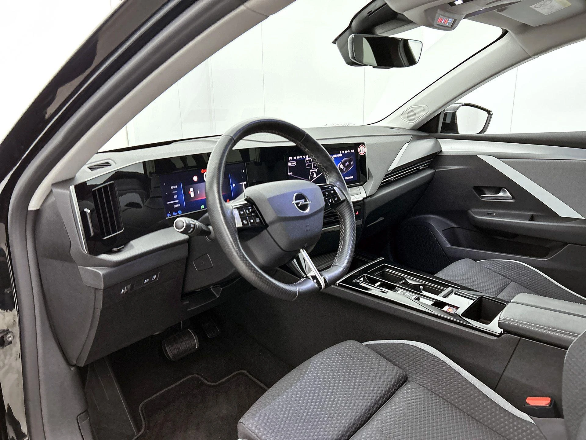 Opel Astra 1.6 Turbo Plug In Hybrid Edition