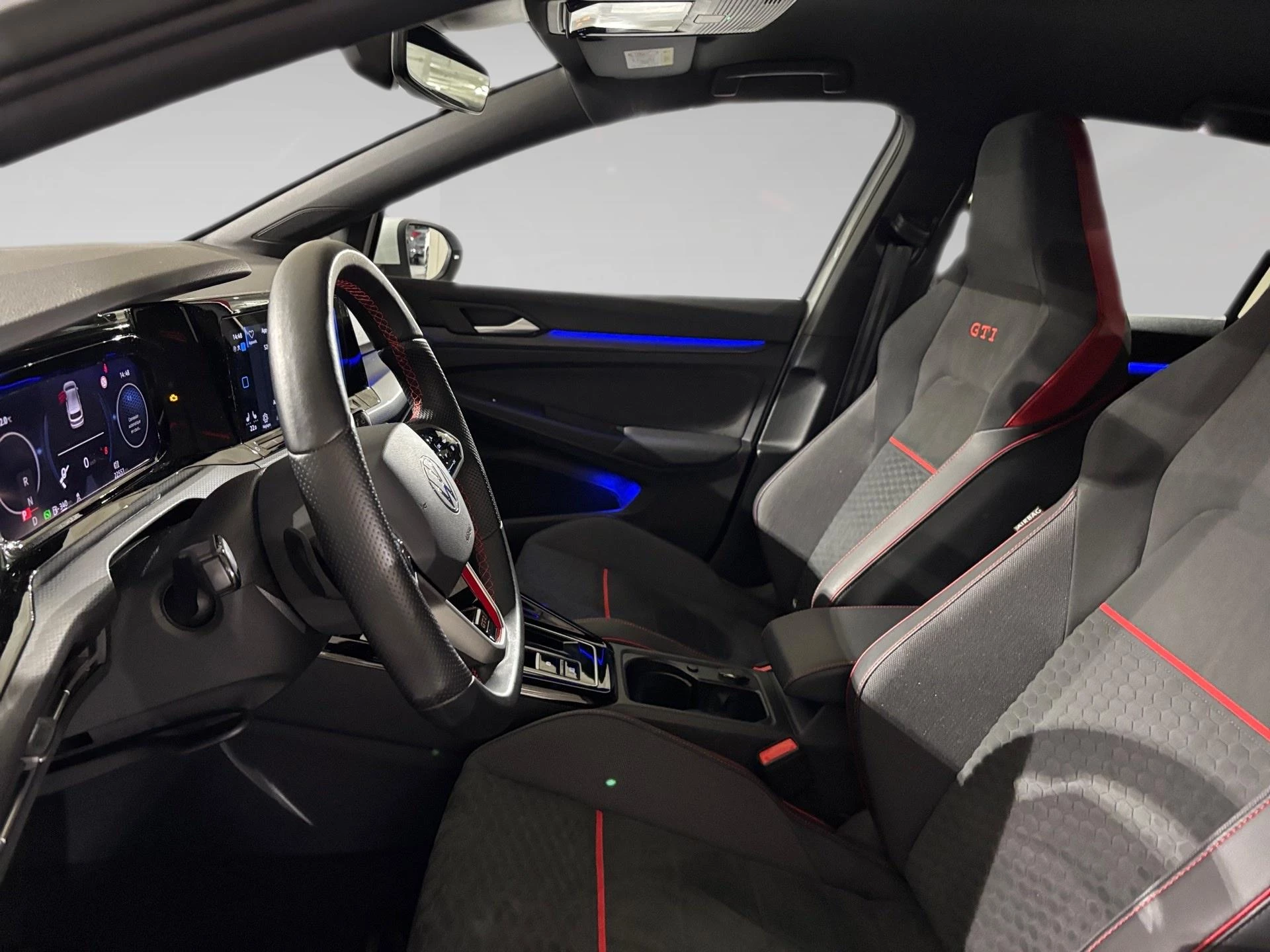 Volkswagen-Golf-image-3