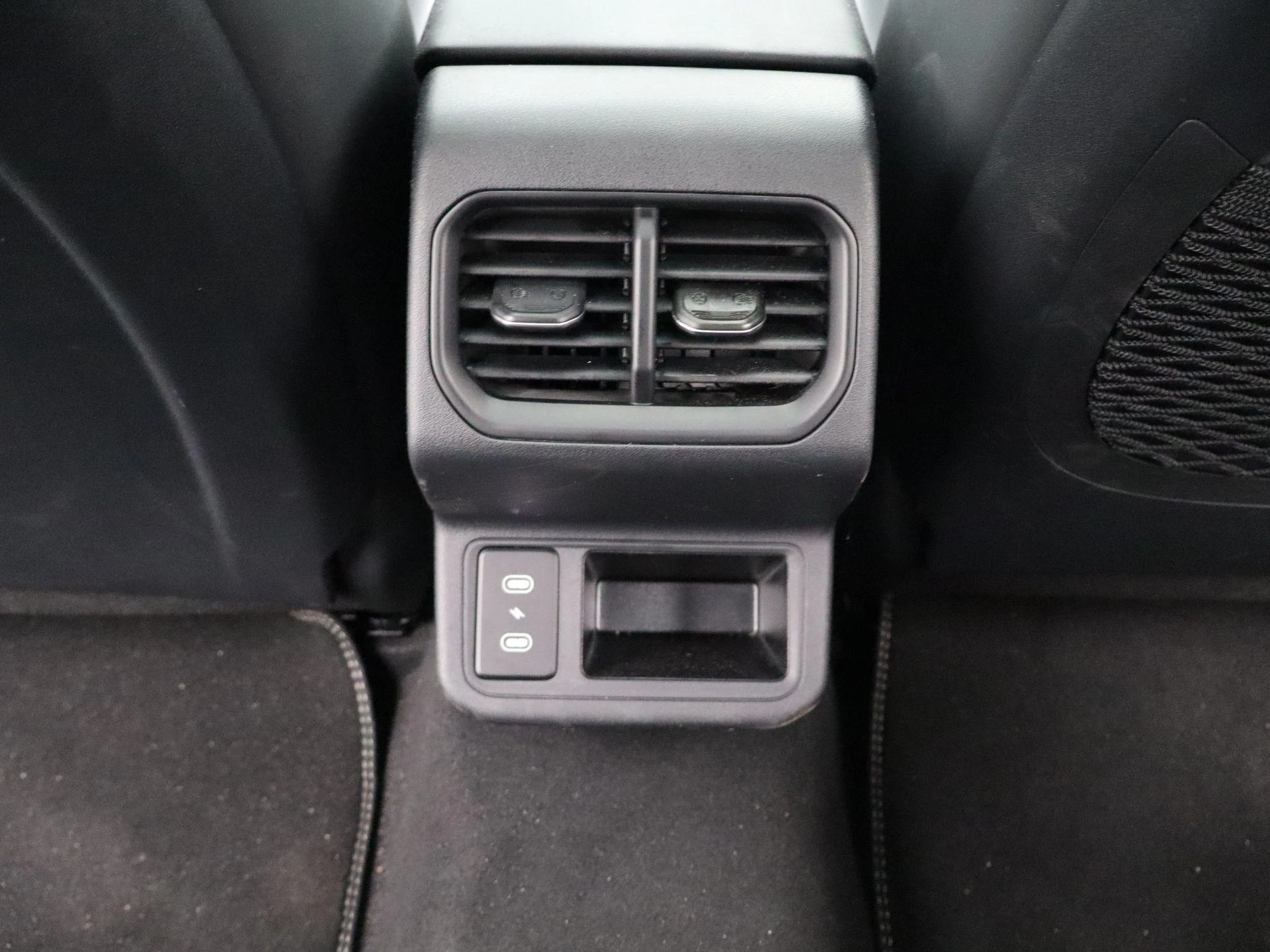 Kia-K4-image-38