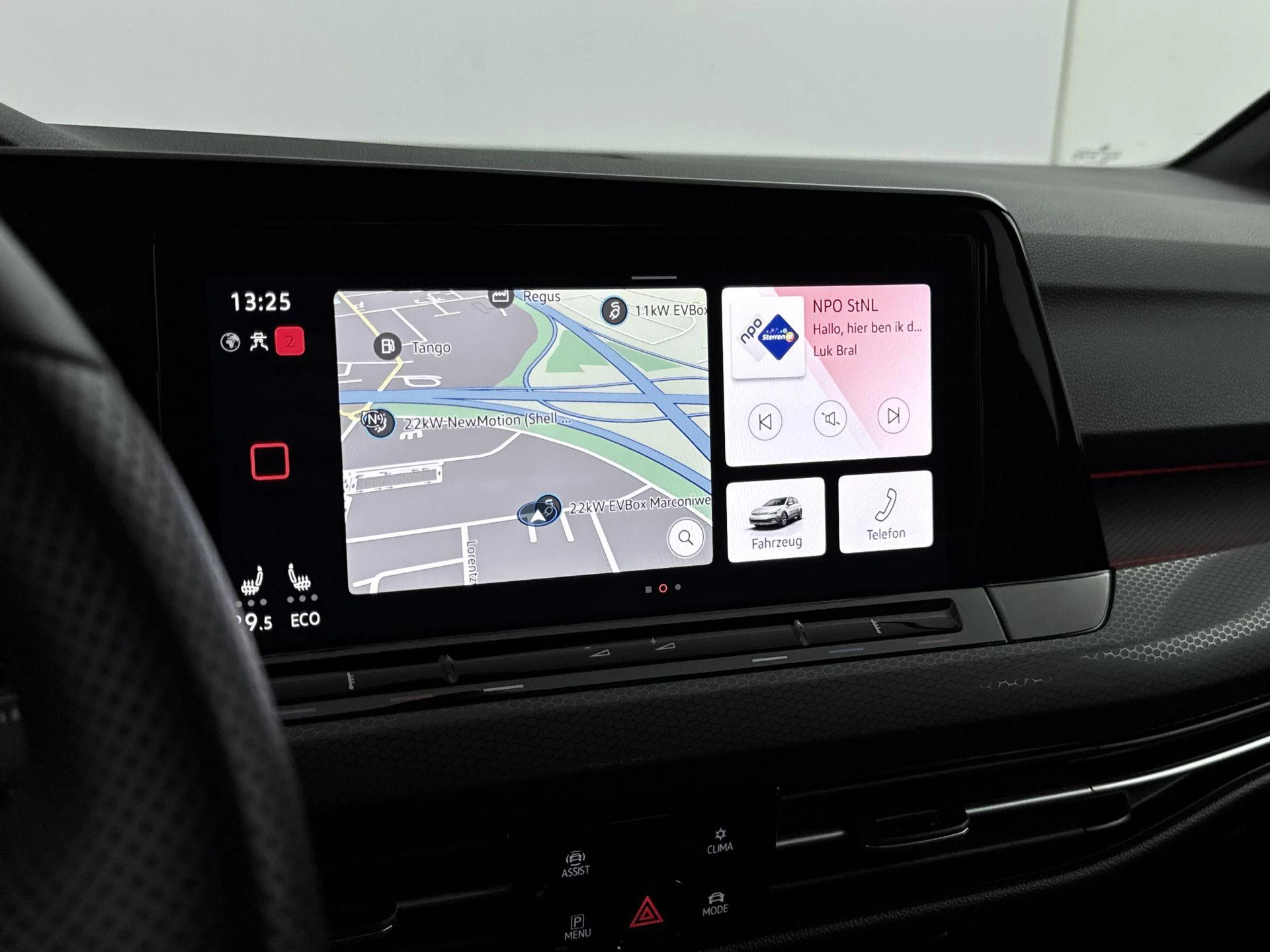 Volkswagen-Golf-image-17