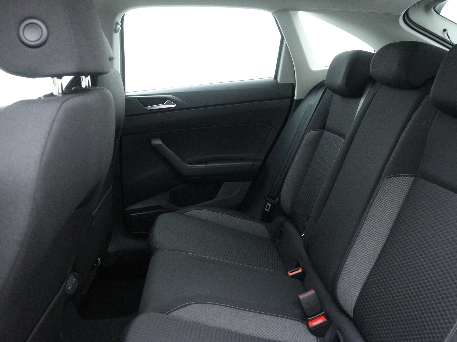 Volkswagen-Taigo-image-9