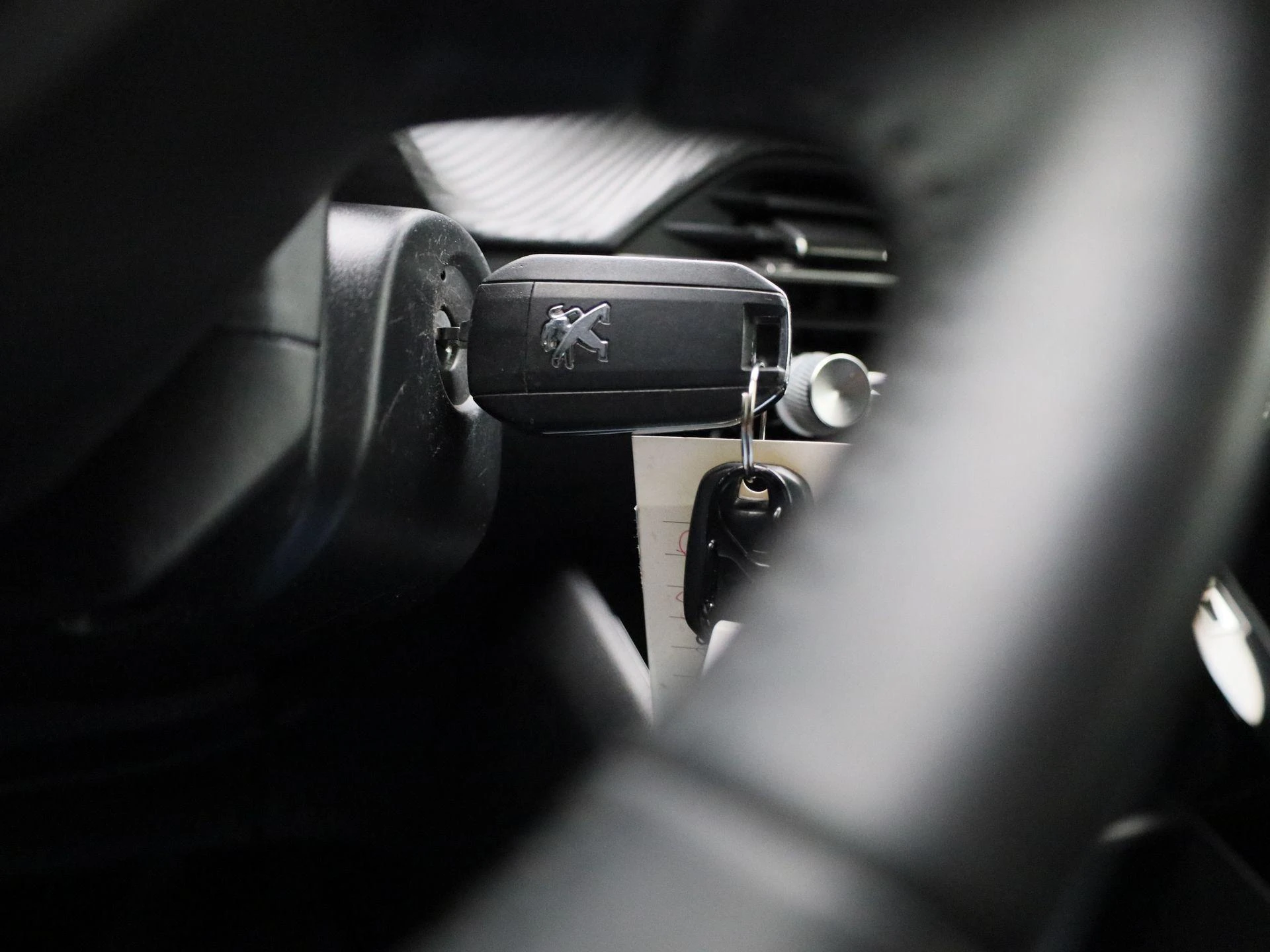 Peugeot 2008 - 23