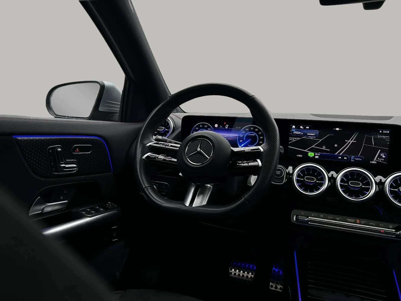 Mercedes-Benz-EQA-image-15