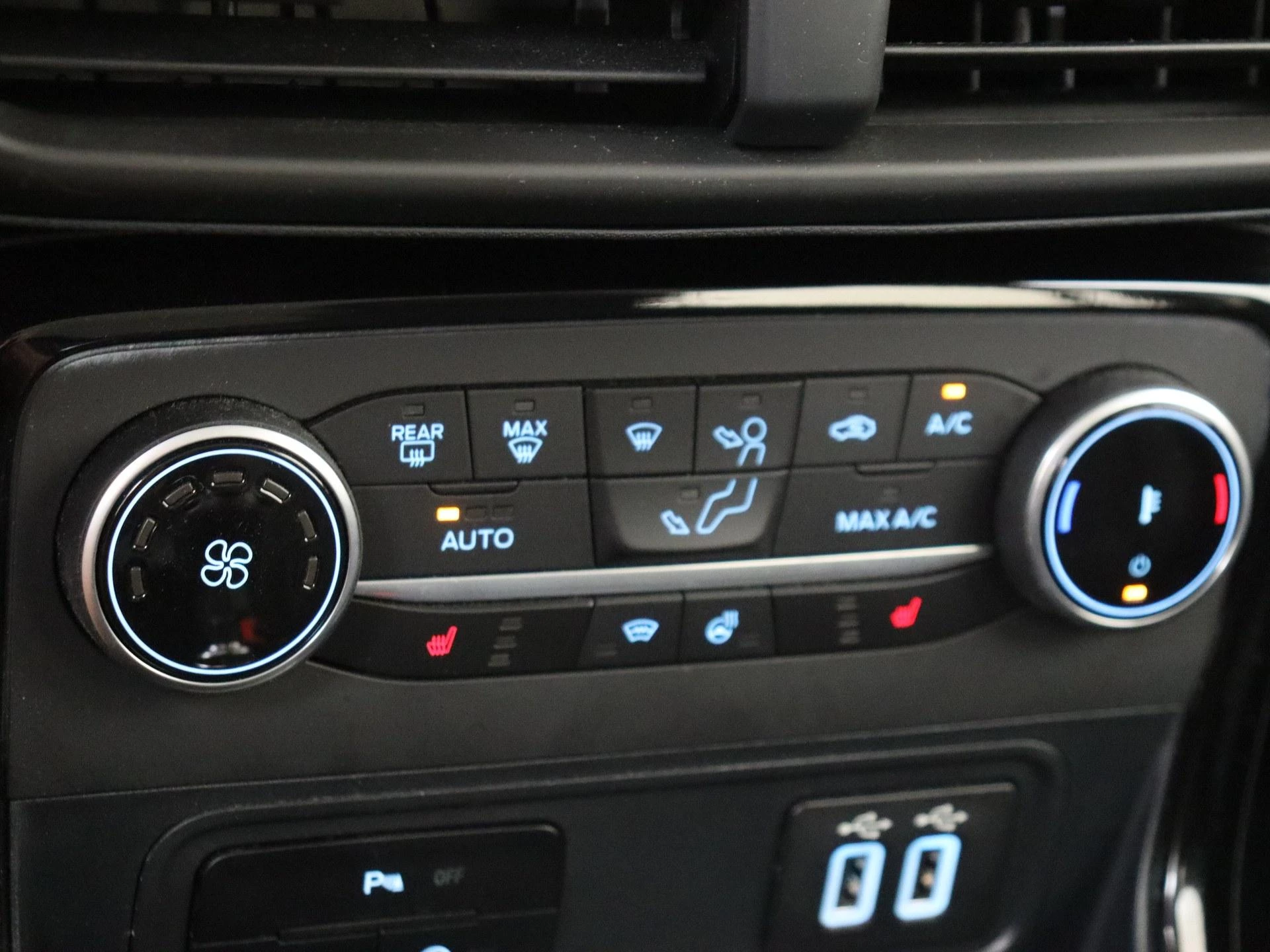 Ford-EcoSport-image-18