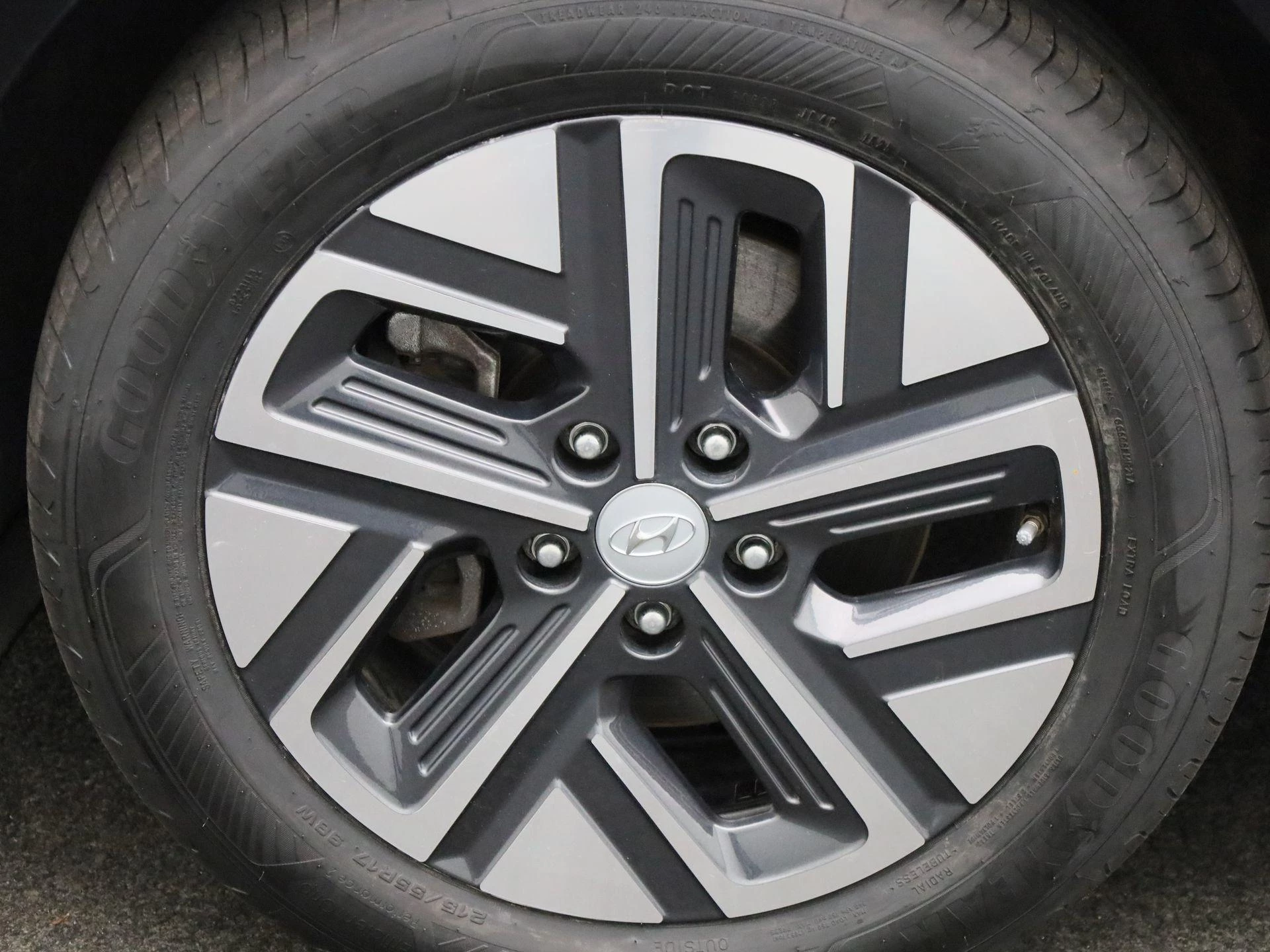 Hyundai-Kona-image-12
